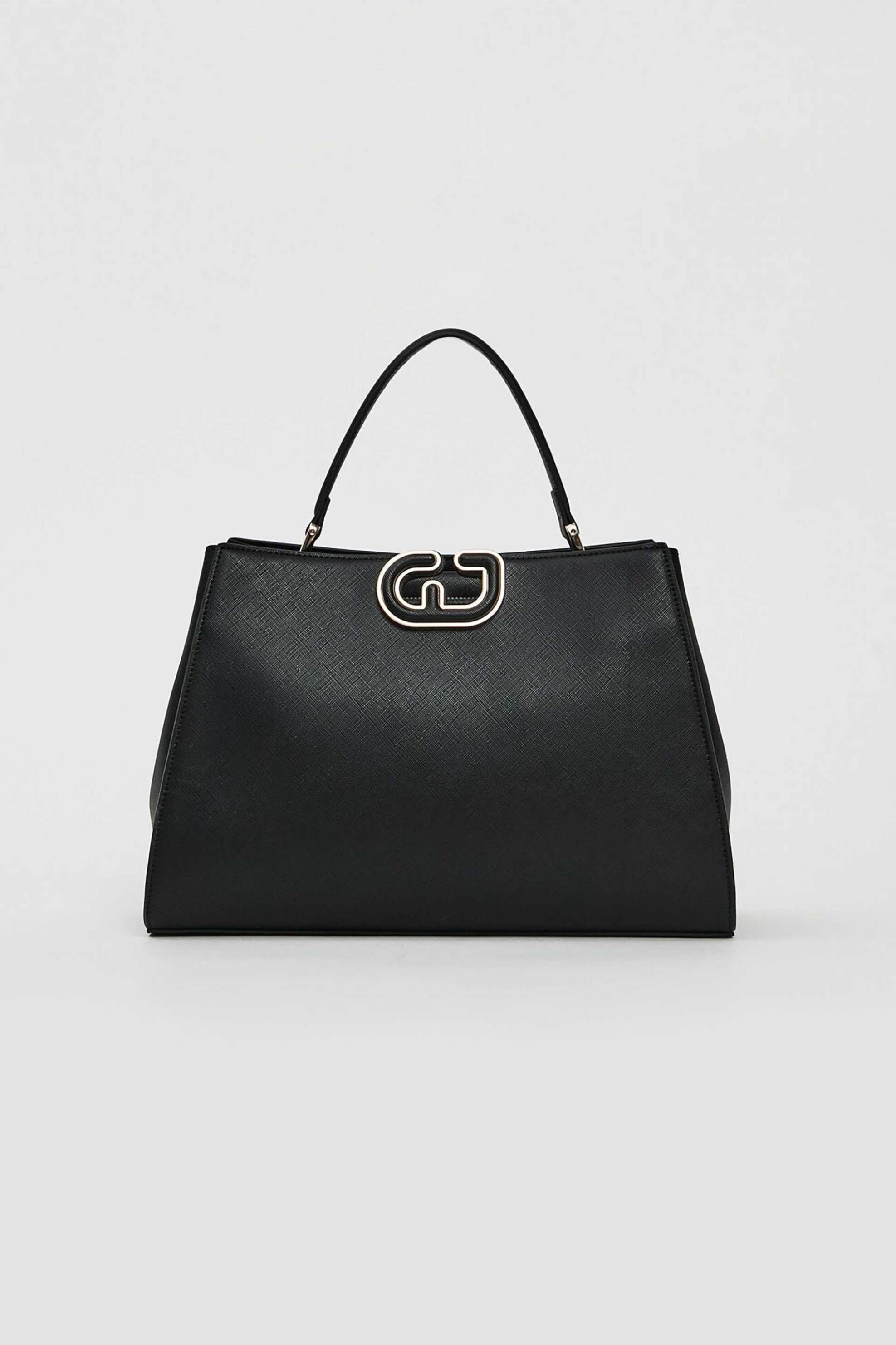 Τσάντες χειρός σε μαυρο