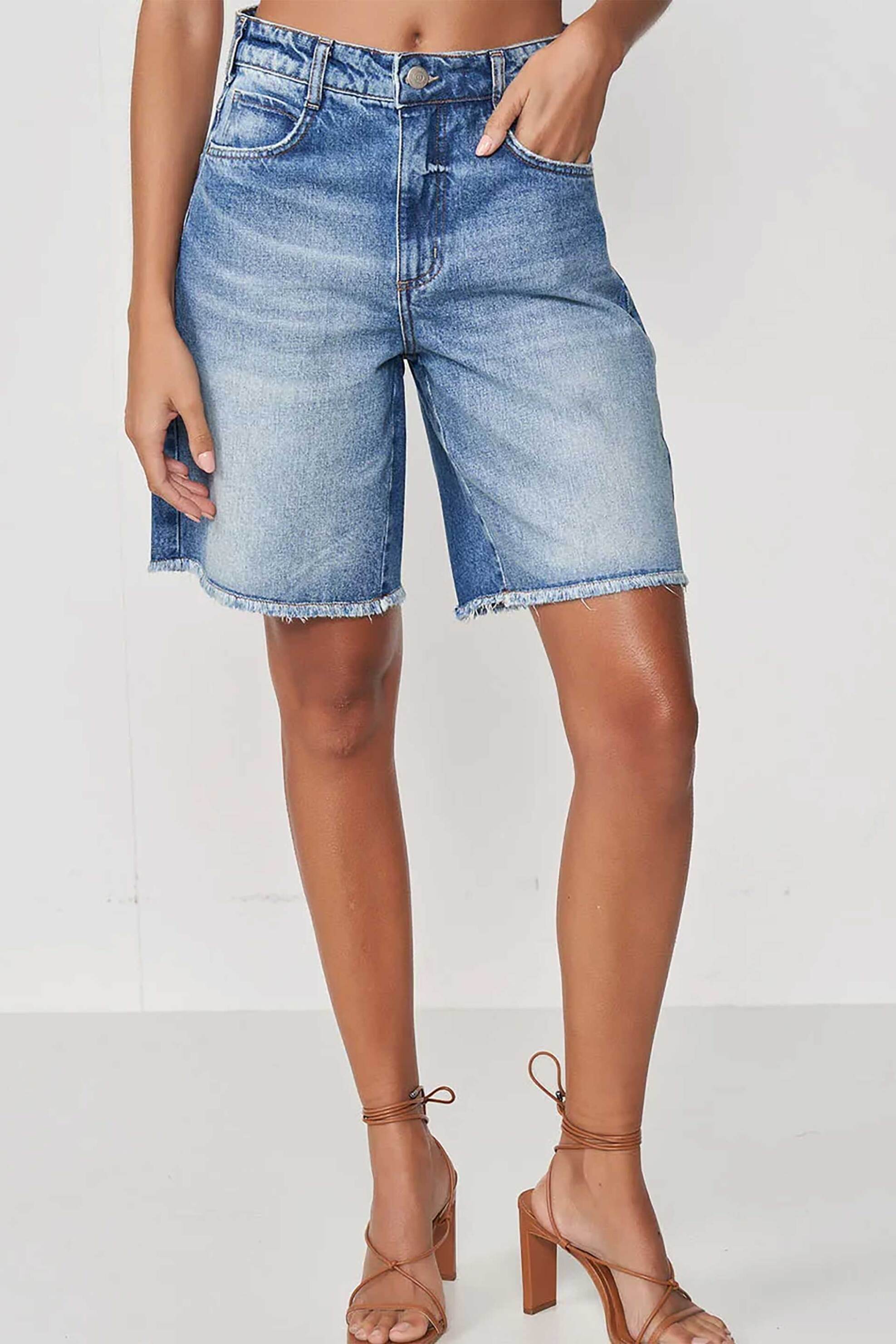  Colcci γυναικεία denim βερμούδα πεντάτσεπη με ξέφτια Loose Fit 
