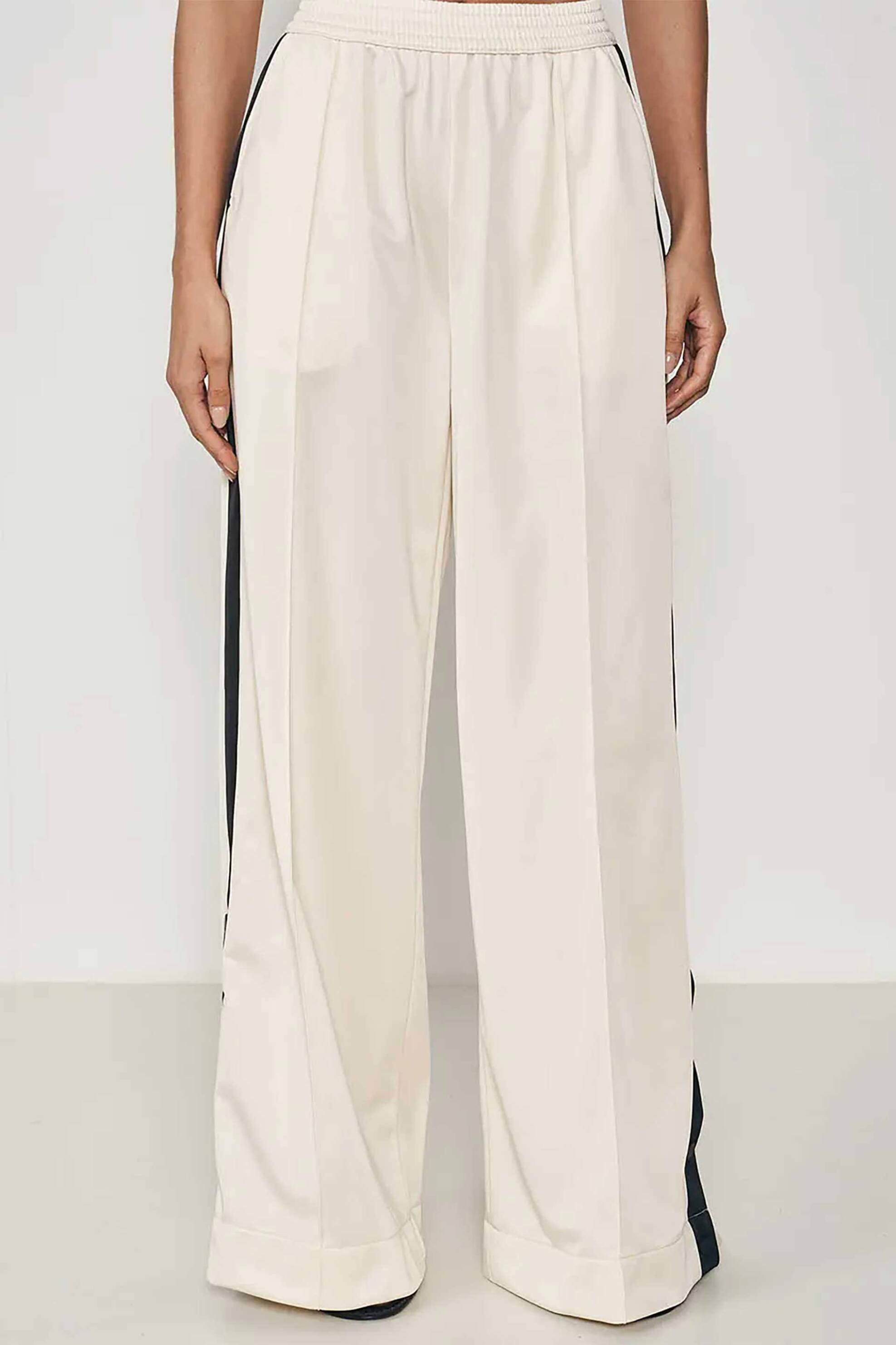 COLCCI Colcci γυναικείο παντελόνι φόρμας με ελαστική μέση και contrast ρίγες "Sporty Elegance" - 20190133 Ασπρόμαυρο