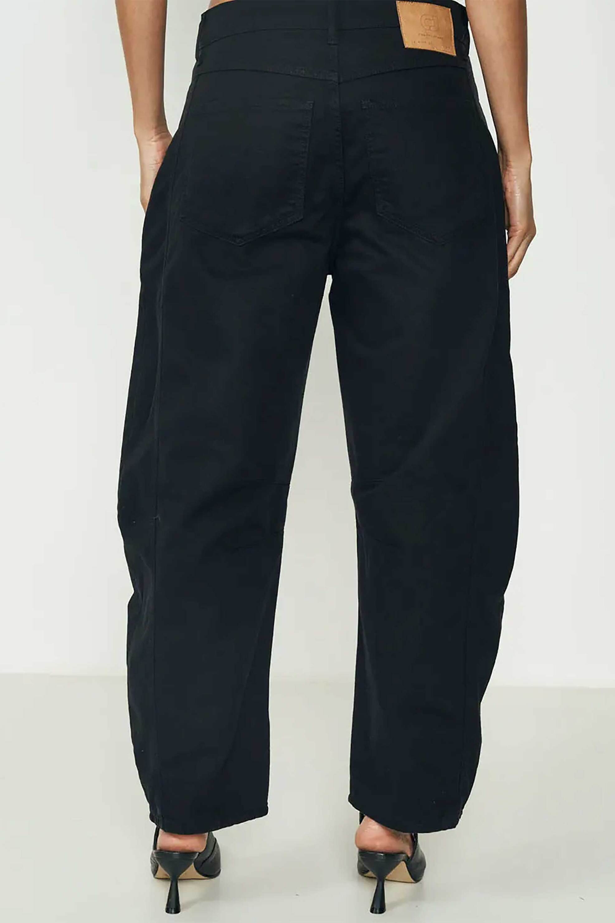 Colcci γυναικείο ψηλόμεσο τζιν παντελόνι πεντάτσεπο Barrel Fit "Dublin" - 21100194 Μαύρο φωτογραφία