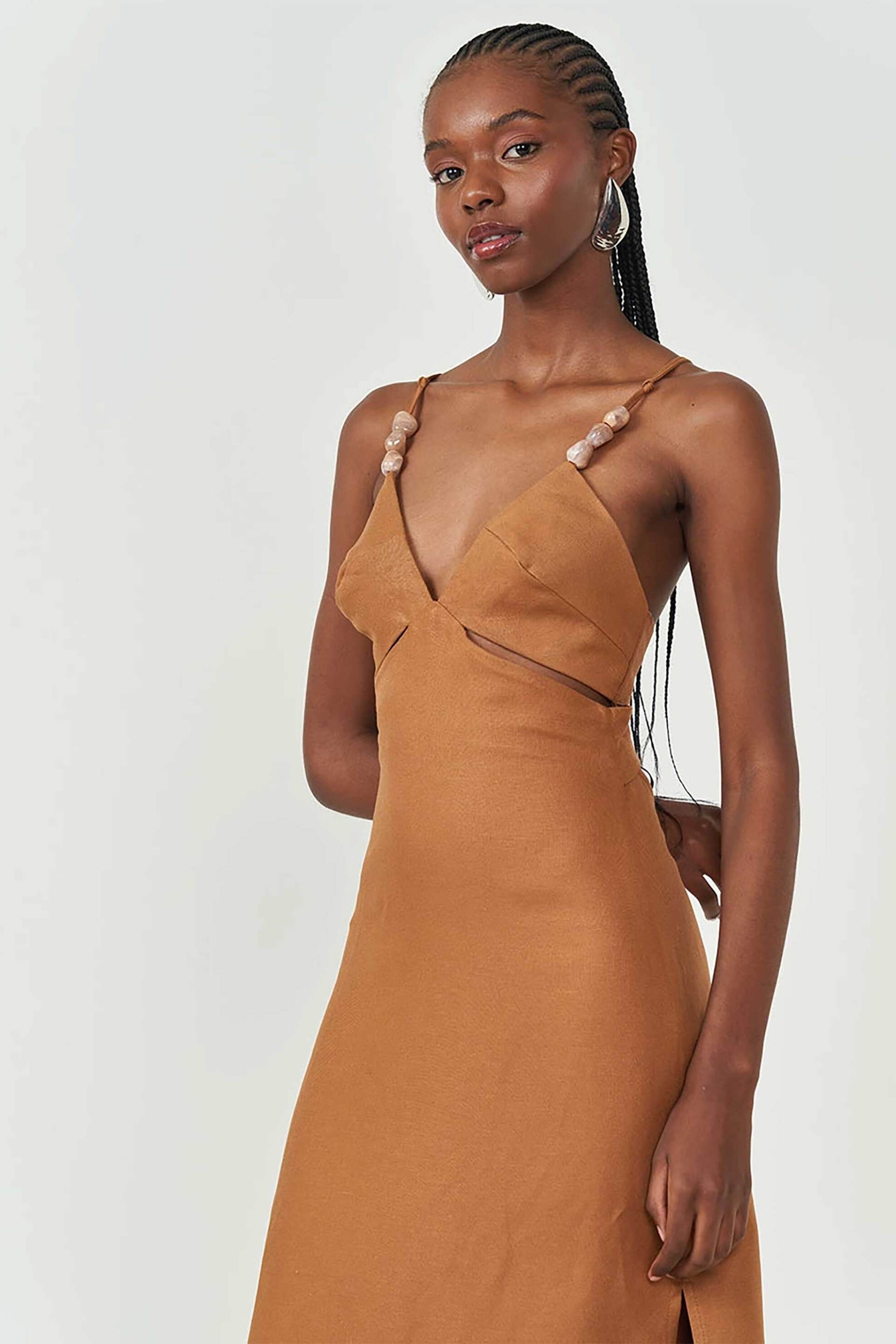 COLCCI Colcci γυναικείο midi αμάνικο φόρεμα με cut out και λεπτή τιράντα - 044.01.14658 Ταμπά - 2