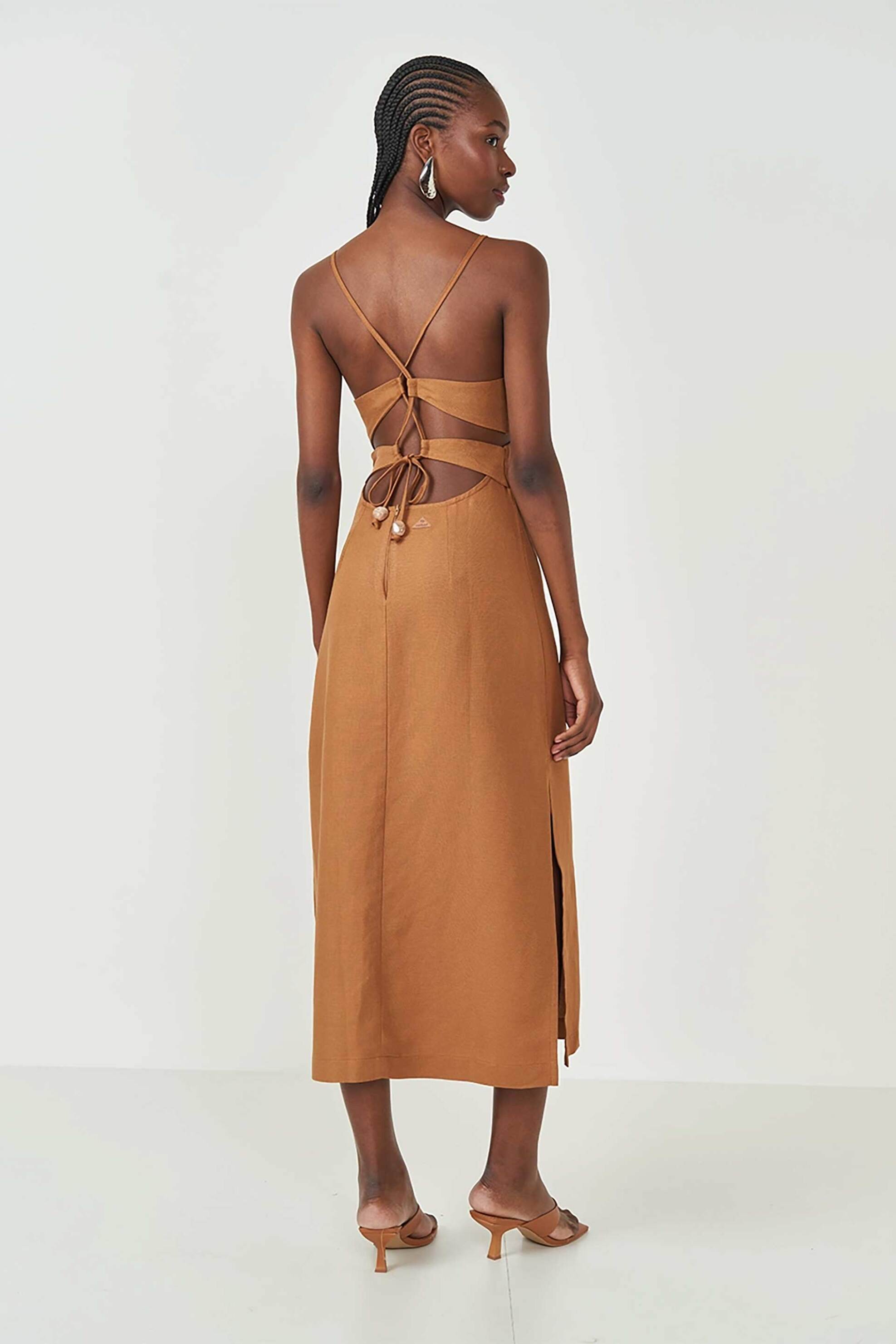 COLCCI Colcci γυναικείο midi αμάνικο φόρεμα με cut out και λεπτή τιράντα - 044.01.14658 Ταμπά - 3