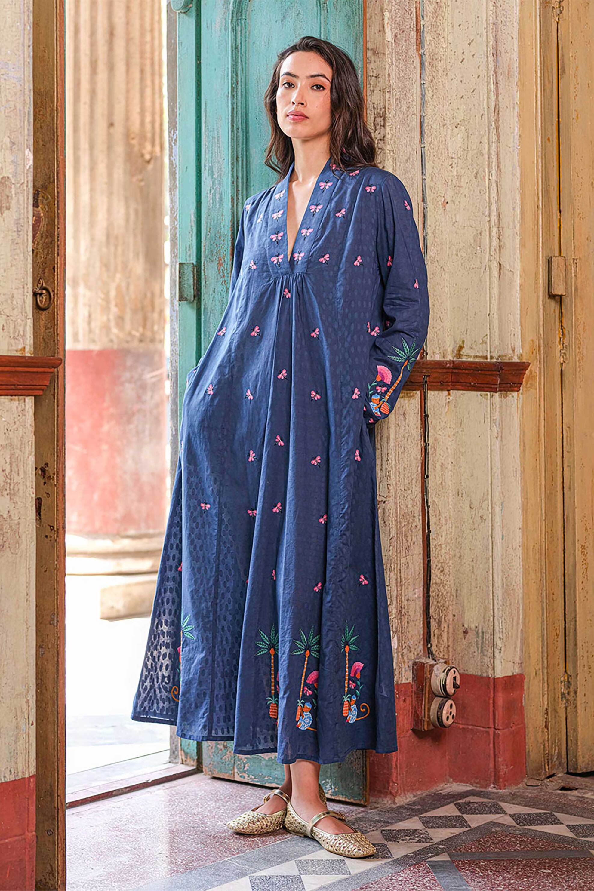 Nimo With Love γυναικείο midi φόρεμα με κέντημα "Sandalwood" - Sandalwood Dress Μπλε φωτογραφία