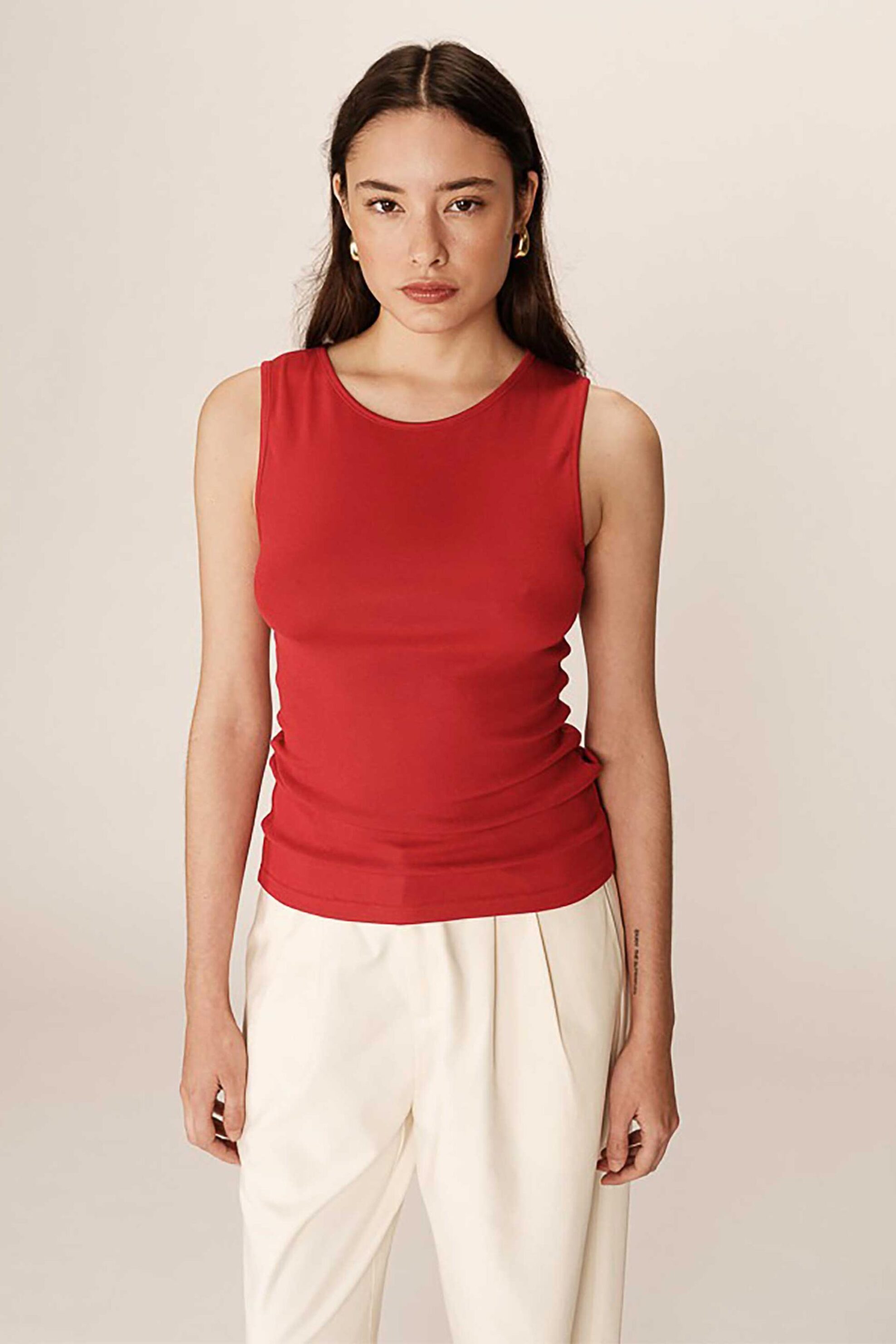 Grace & Mila γυναικείο τοπ αμάνικο μονόχρωμο "Paulin" - PAULIN_13034/SS25 Κόκκινο φωτογραφία