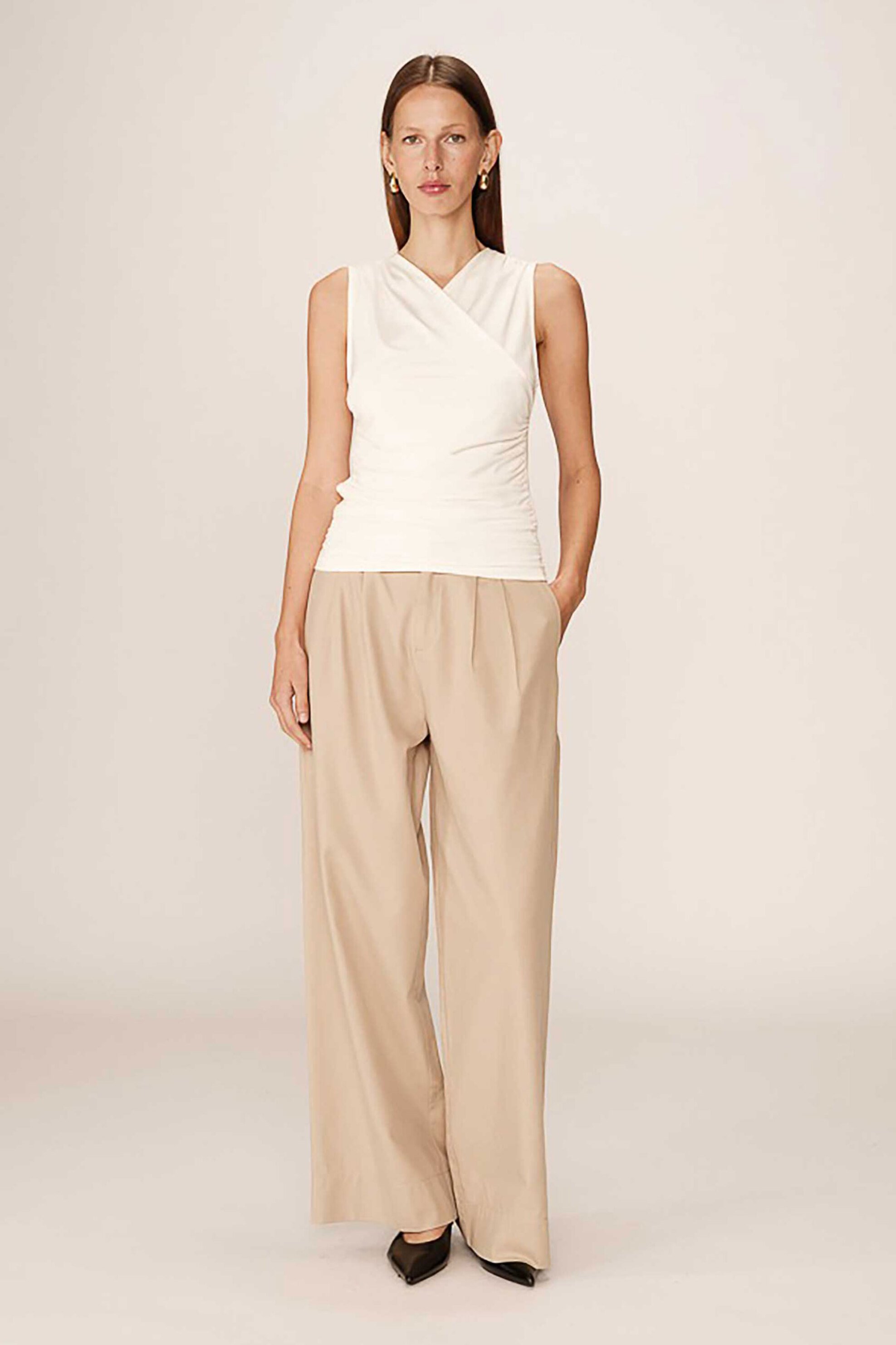 GRACE & MILA Grace & Mila γυναικείο τοπ αμάνικο "Pure" - PURE_13098/SS25 Εκρού