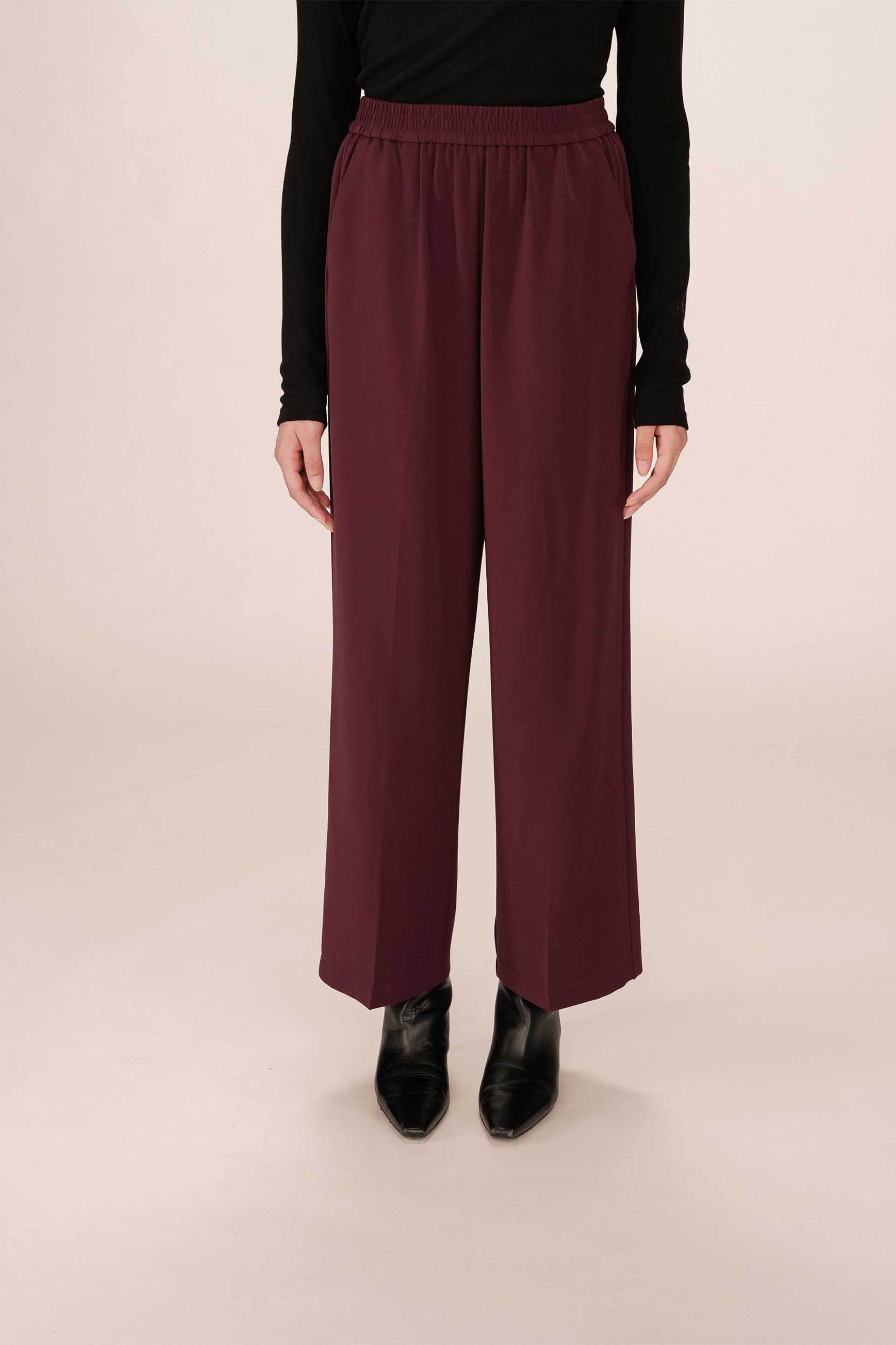 Grace & Mila γυναικείο παντελόνι υφασμάτινο Wide Leg "Noblesse" - NOBLESSE/FW25 Μπορντό φωτογραφία