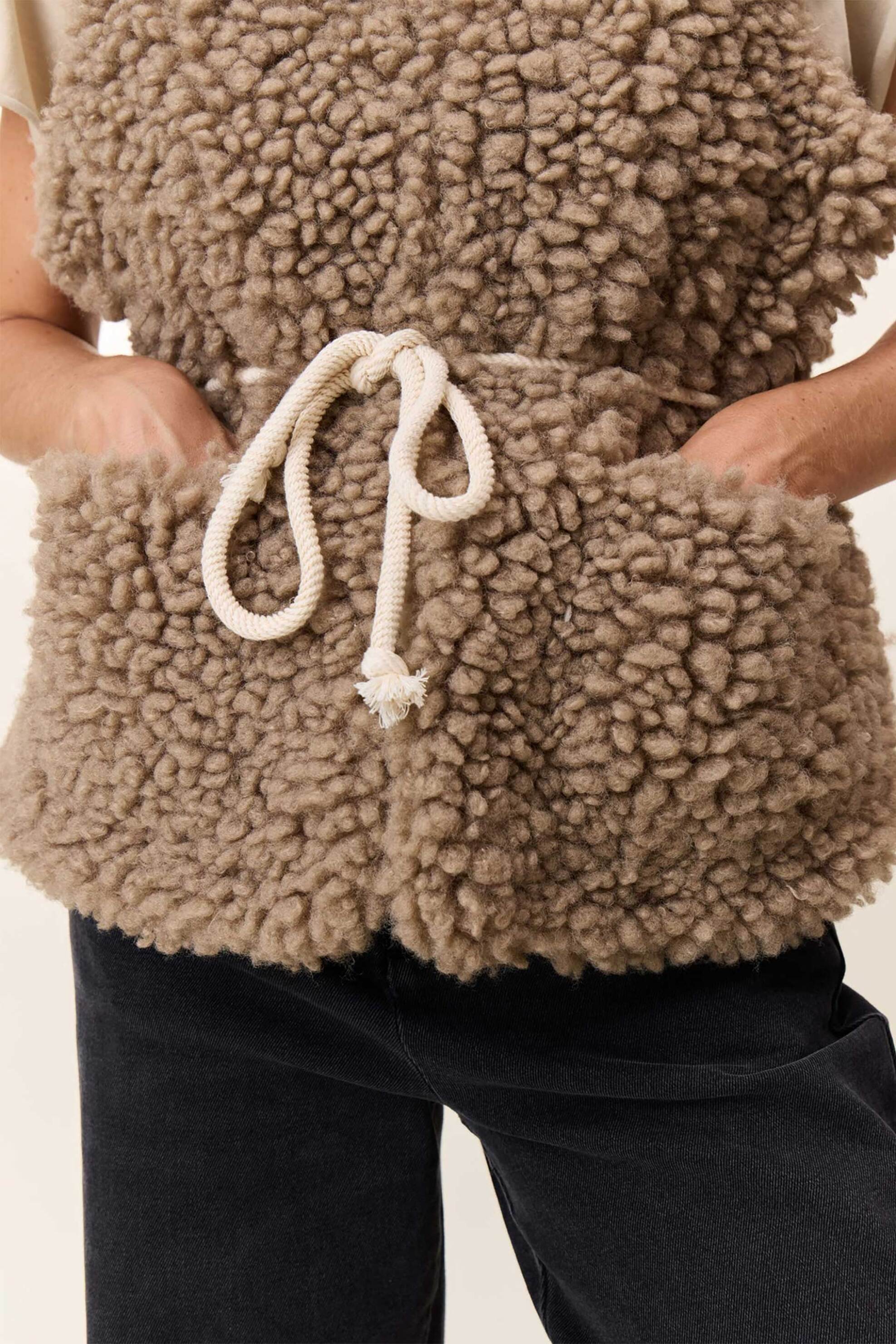 Leon & Harper γυναικείο γιλέκο με faux γούνα "Vinny" - Vinny FF05 PLN Μπεζ φωτογραφία