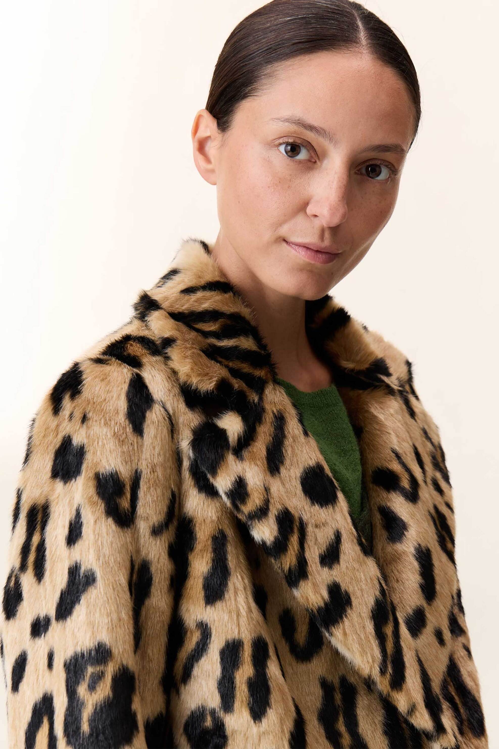 Leon & Harper γυναικείο παλτό animal print "Volf Leo" - Volf FF06 Leo Ταμπά φωτογραφία