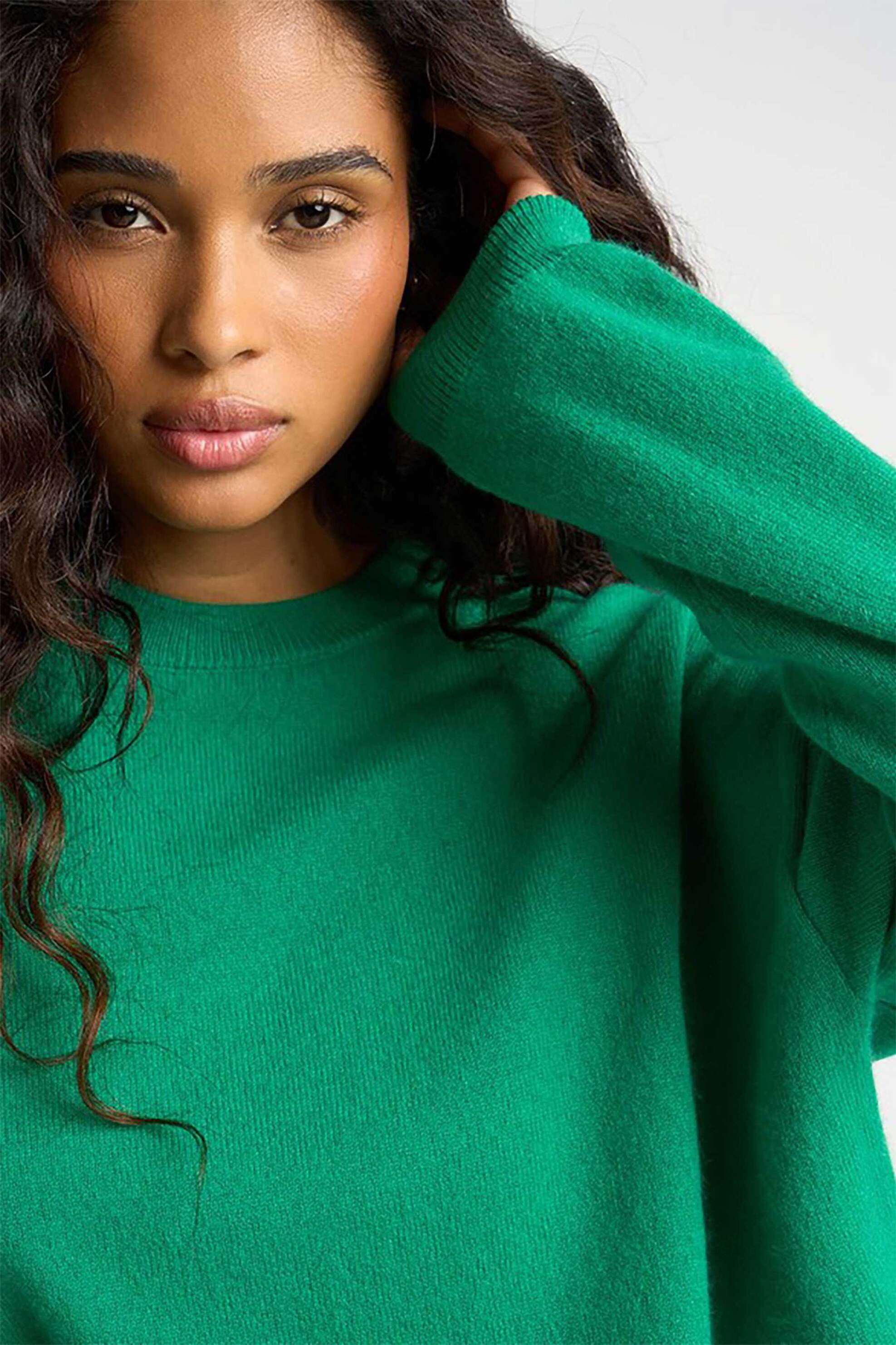 Les Tricots De Lea γυναικεία πλεκτή μπλούζα από κασμίρι oversized "Mapoupette" - 37047 Πράσινο φωτογραφία