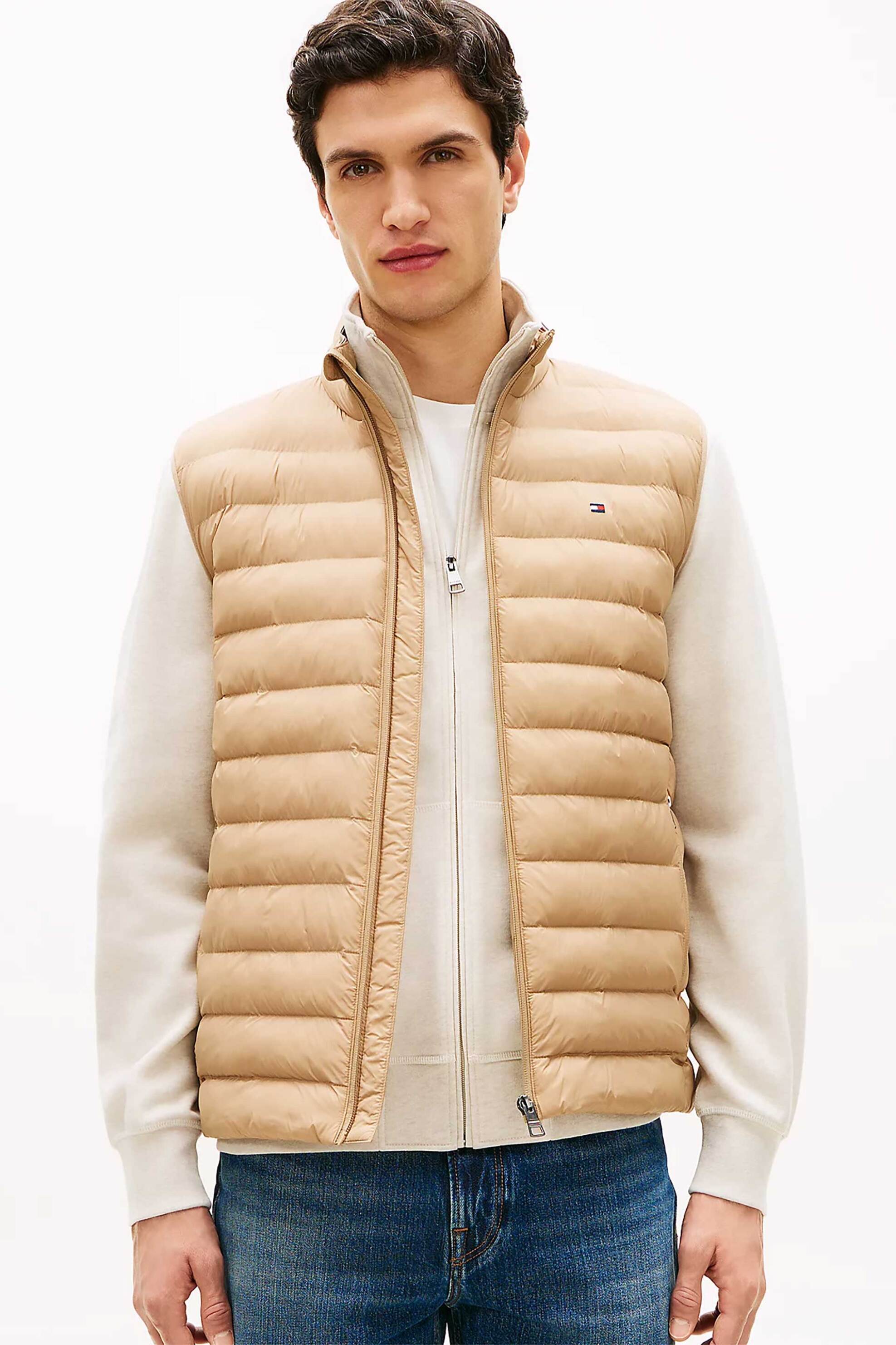 Tommy Hilfiger ανδρικό αμάνικο μπουφάν με καπιτονέ σχέδιο και κεντημένο logo flag Regular Fit - MW0MW37677 Μπεζ