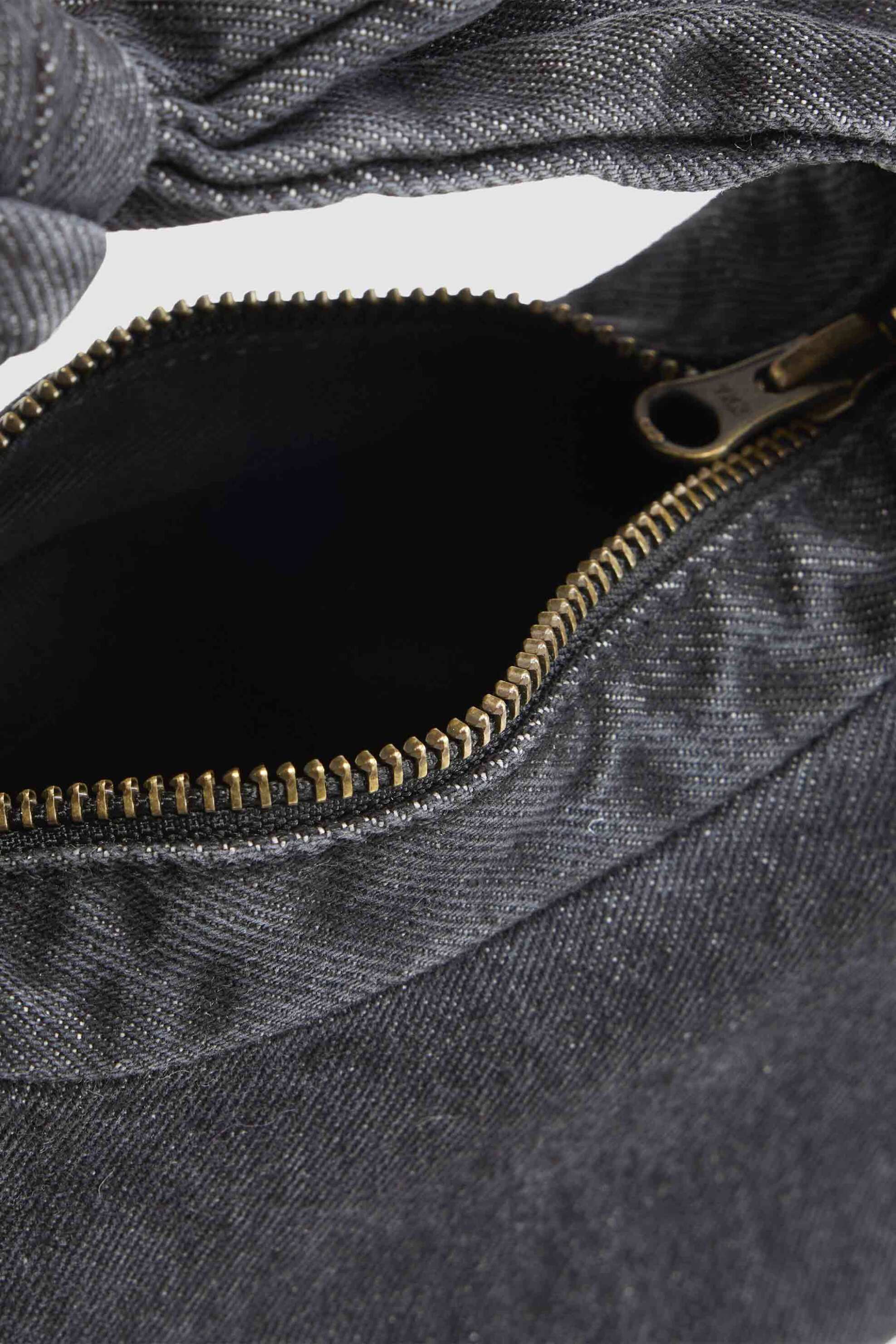 Levi's® γυναικείο denim mini bag "Baby Brooklyn" - 005FD0001 Μαύρο φωτογραφία