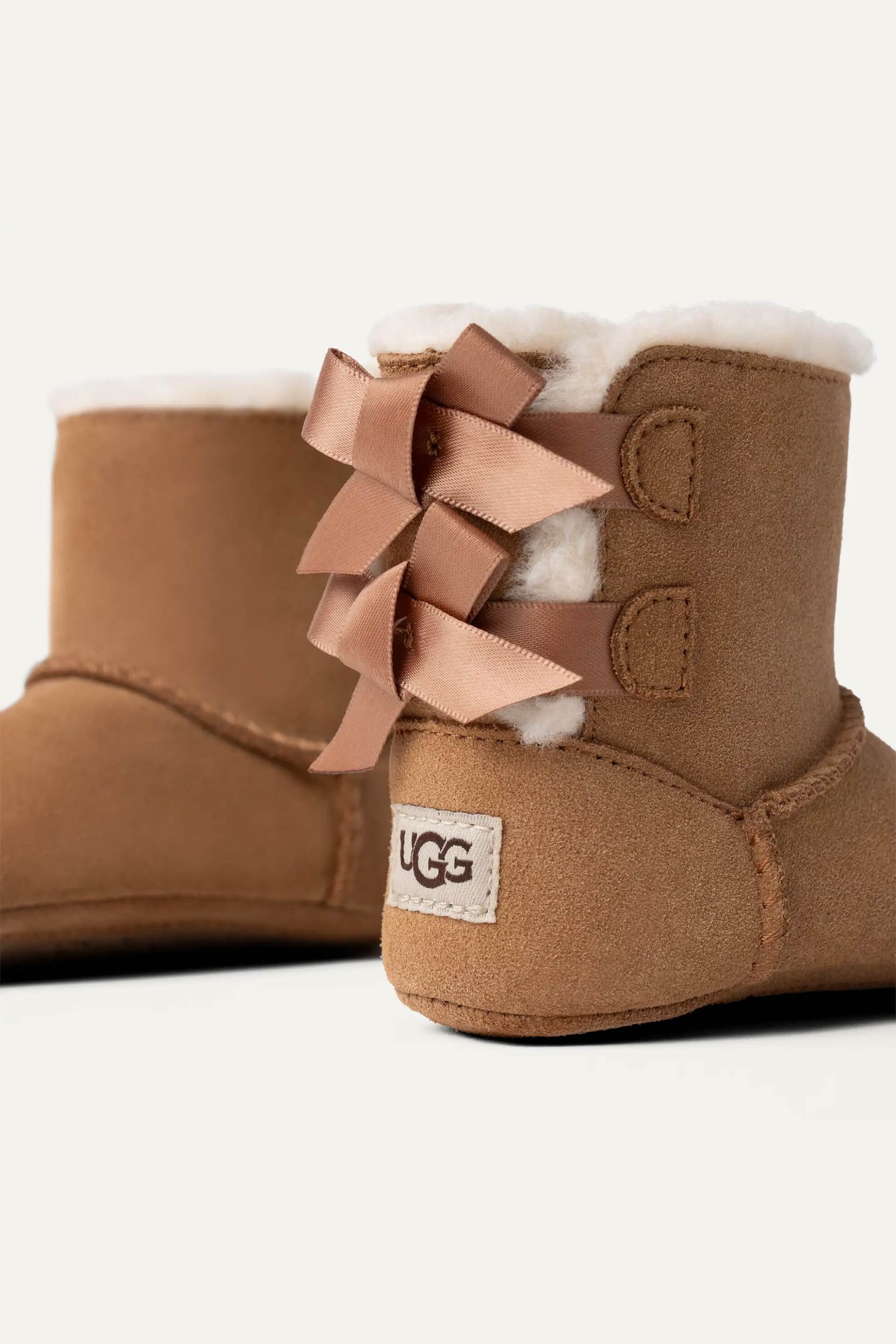 Ugg βρεφικά μποτάκια αγκαλίας "Bailey Bow" - 1157692I Ταμπά φωτογραφία
