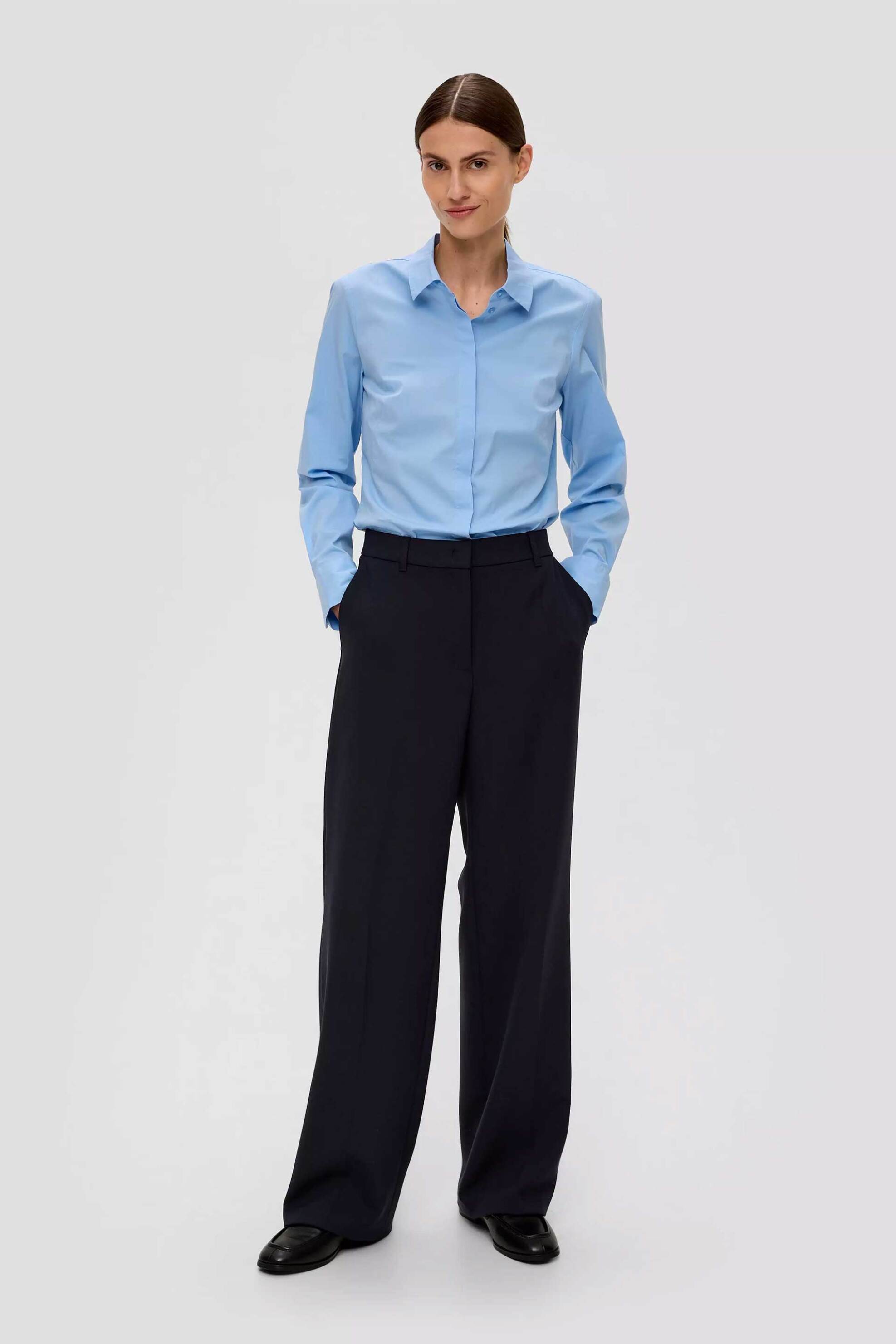 Γυναικεία παντελόνια σε ίσια γραμμή σε μπλε