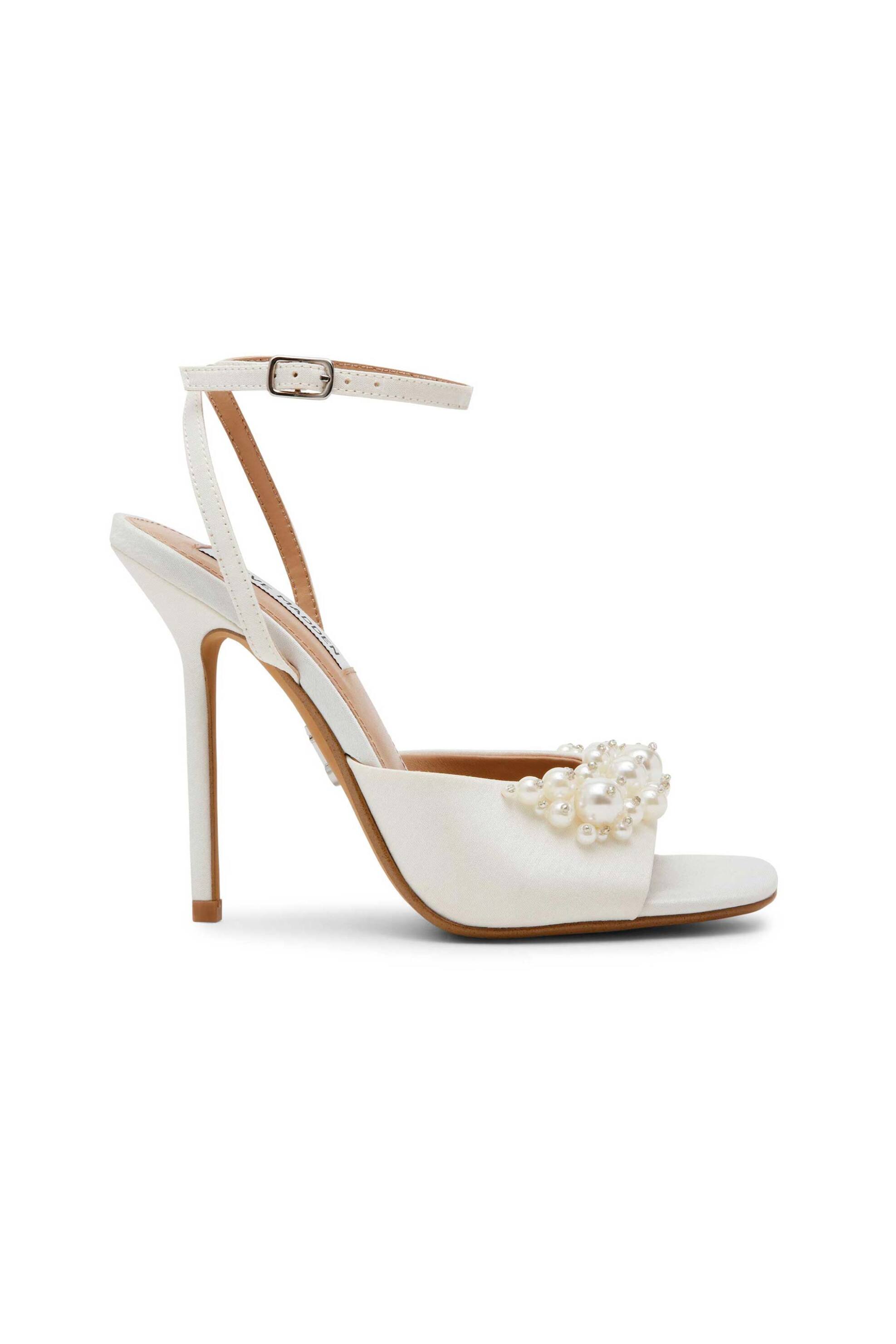 Steve Madden γυναικεία πέδιλα με πέρλες "Atheria" - 1100366904003 Εκρού