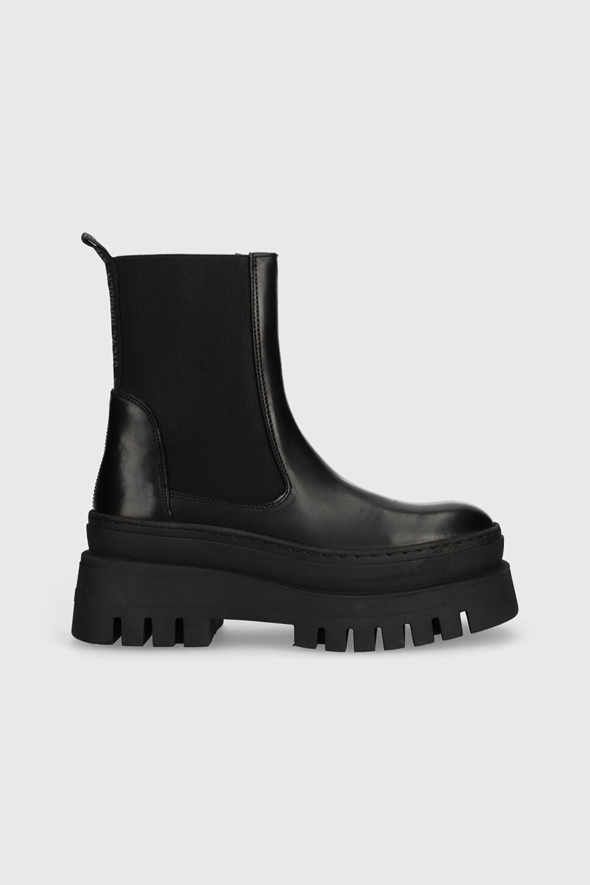 Steve Madden γυναικεία δερμάτινα μποτάκια Chelsea 
