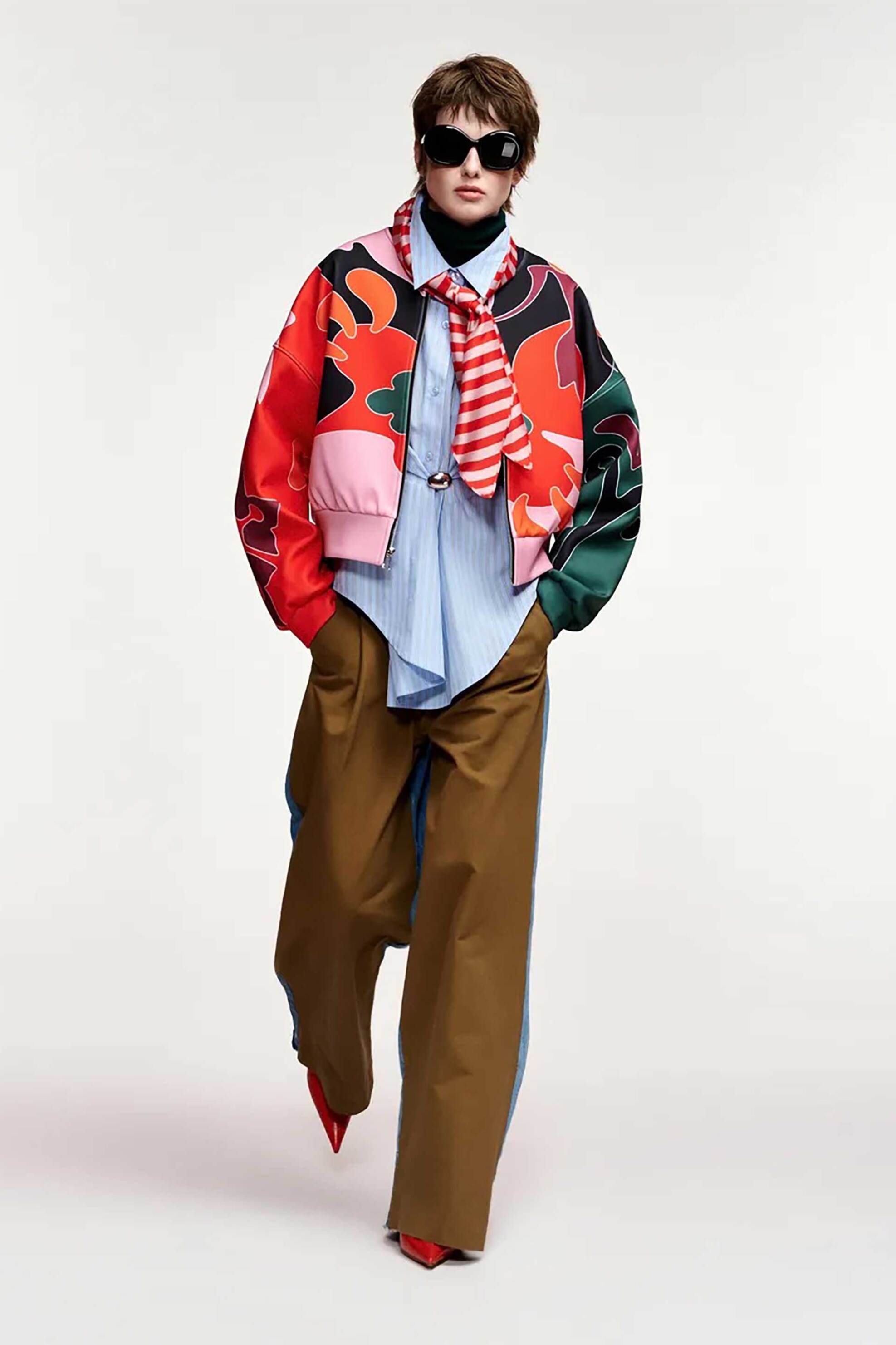 Essentiel Antwerp γυναικείο bomber jacket με abstract floral print 