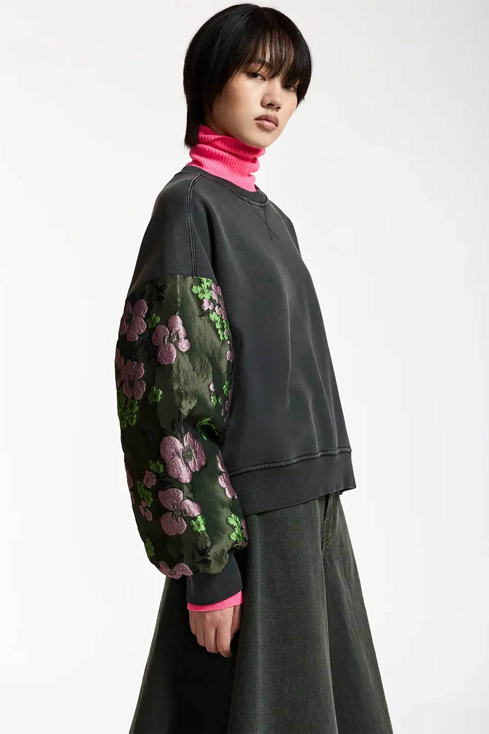 Essentiel Antwerp γυναικεία μπλούζα φούτερ με floral jacquard μανίκια 