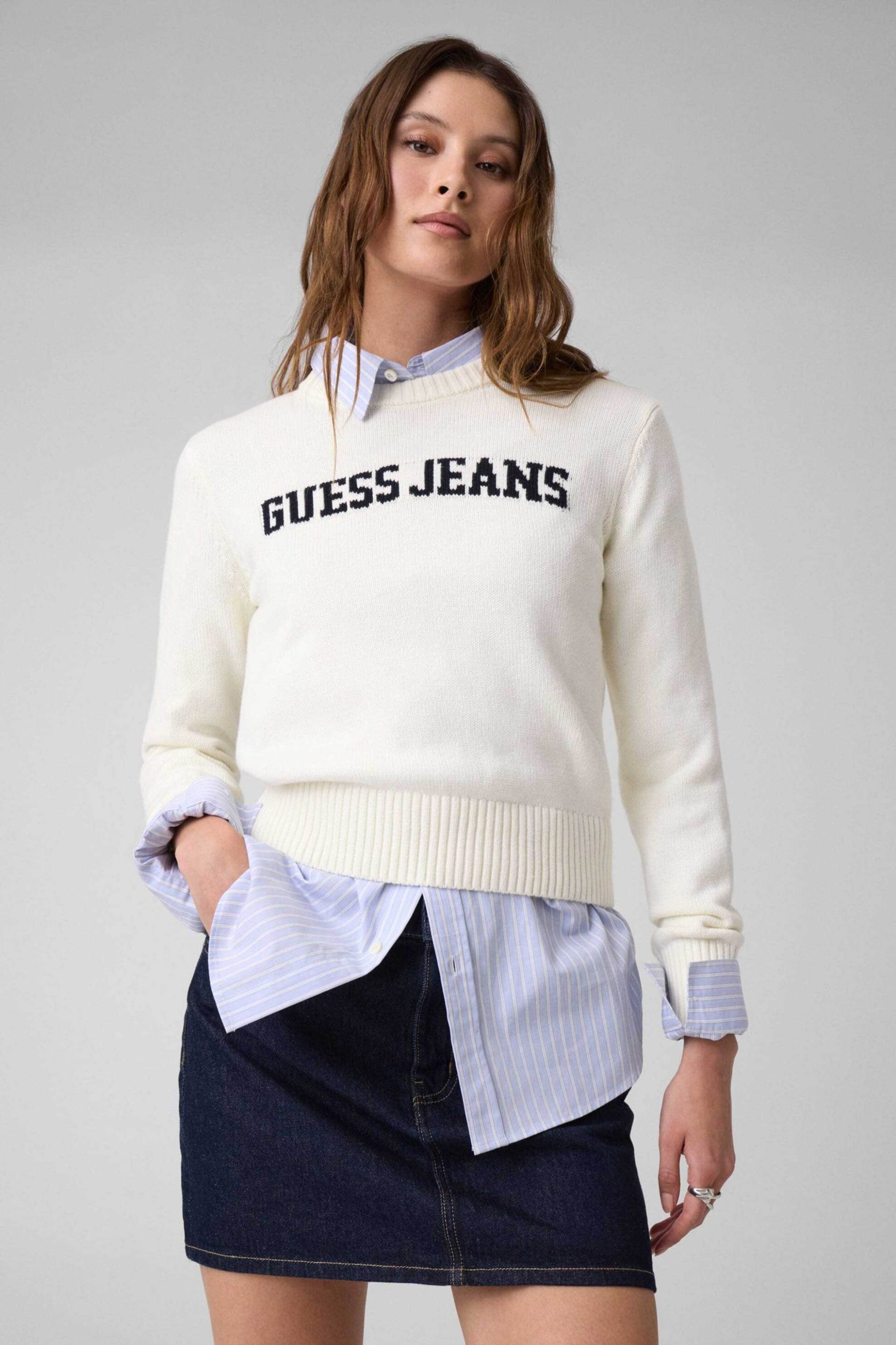 Guess γυναικείο πουλόβερ με κεντημένο λογότυπο Regular Fit - W4BR10Z3HM1 Λευκό