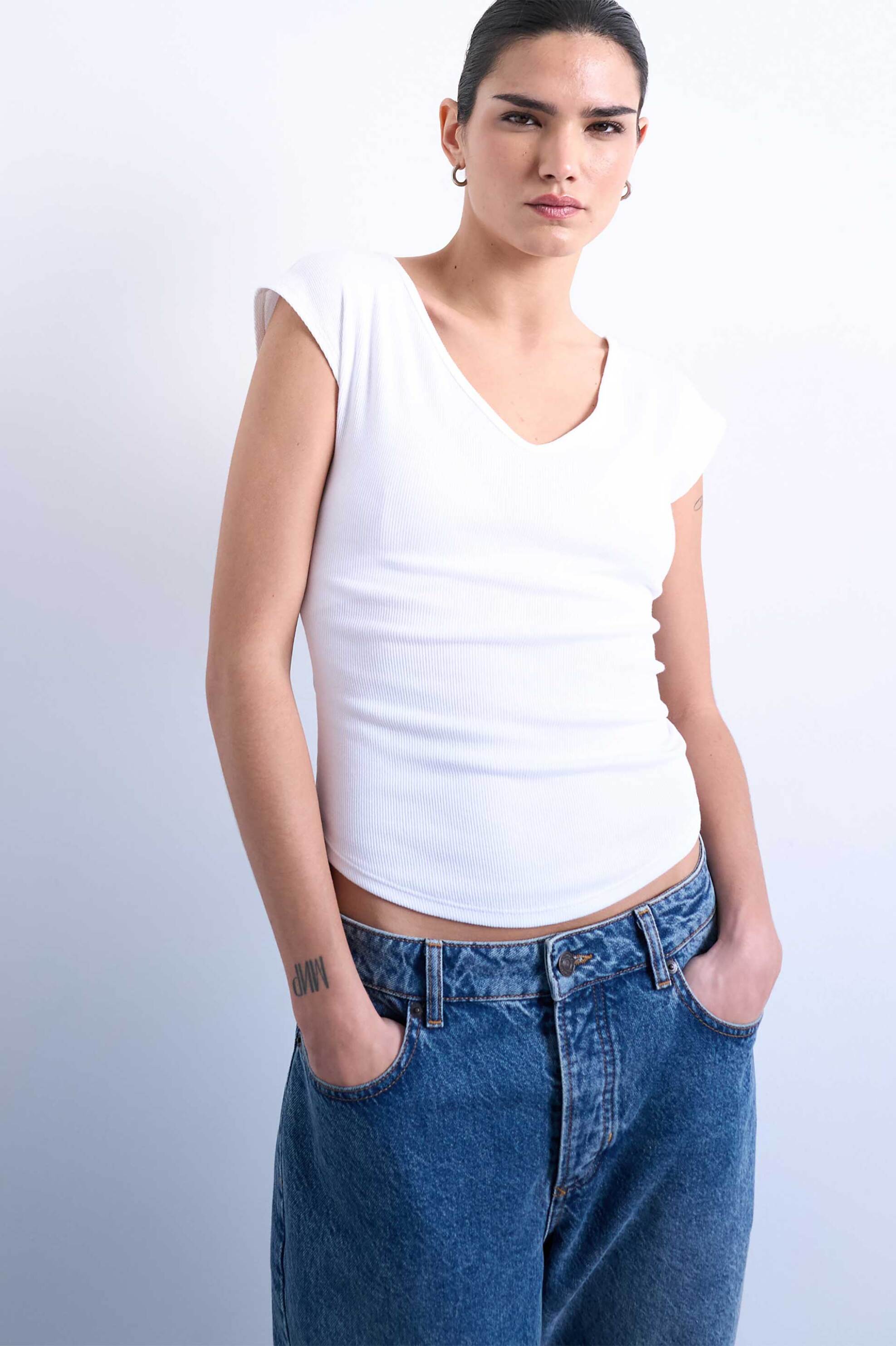 Topshop γυναικείο T-shirt μονόχρωμο με V λαιμόκοψη "Tslissy" - 31000862 Λευκό