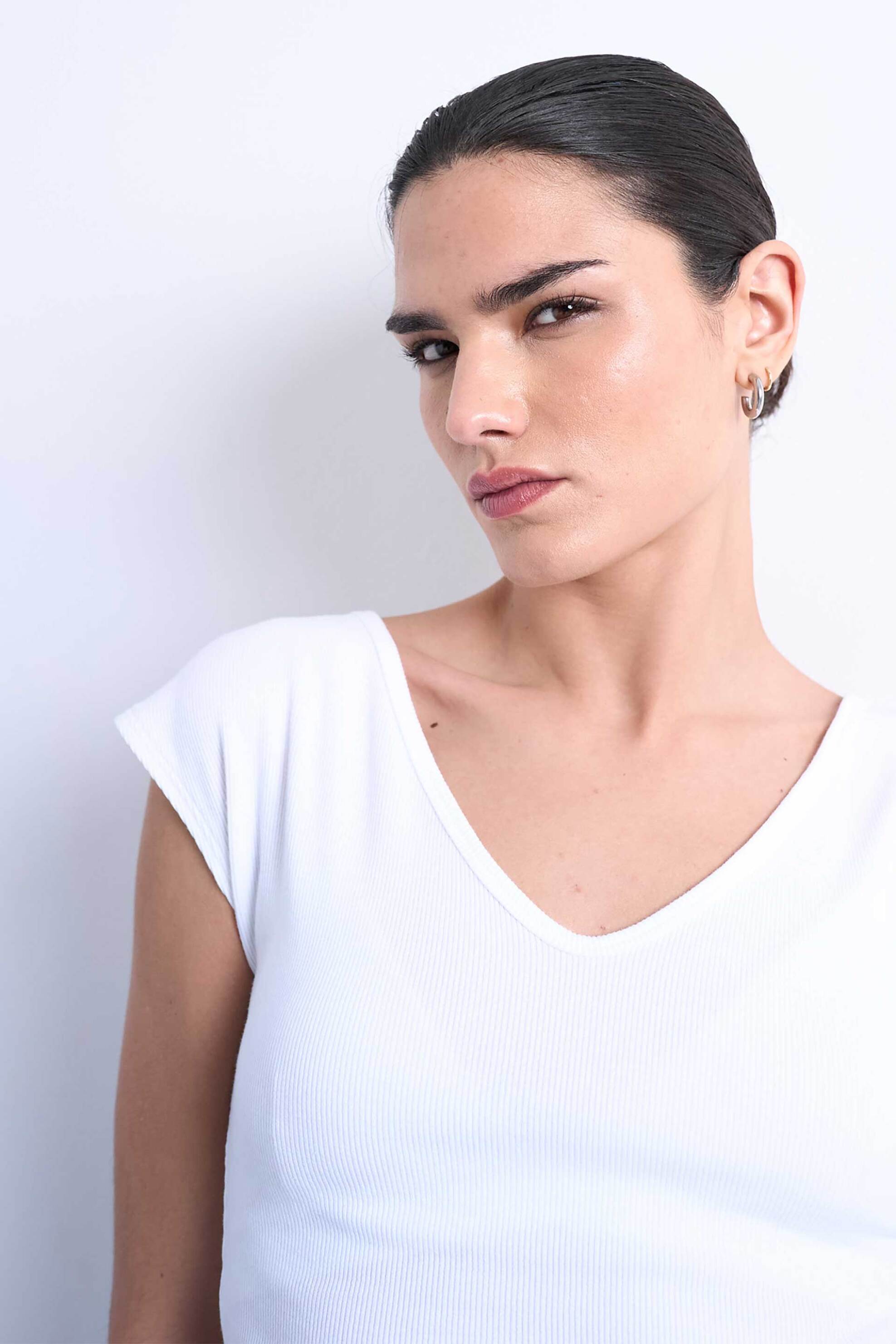 Topshop γυναικείο T-shirt μονόχρωμο με V λαιμόκοψη "Tslissy" - 31000862 Λευκό φωτογραφία