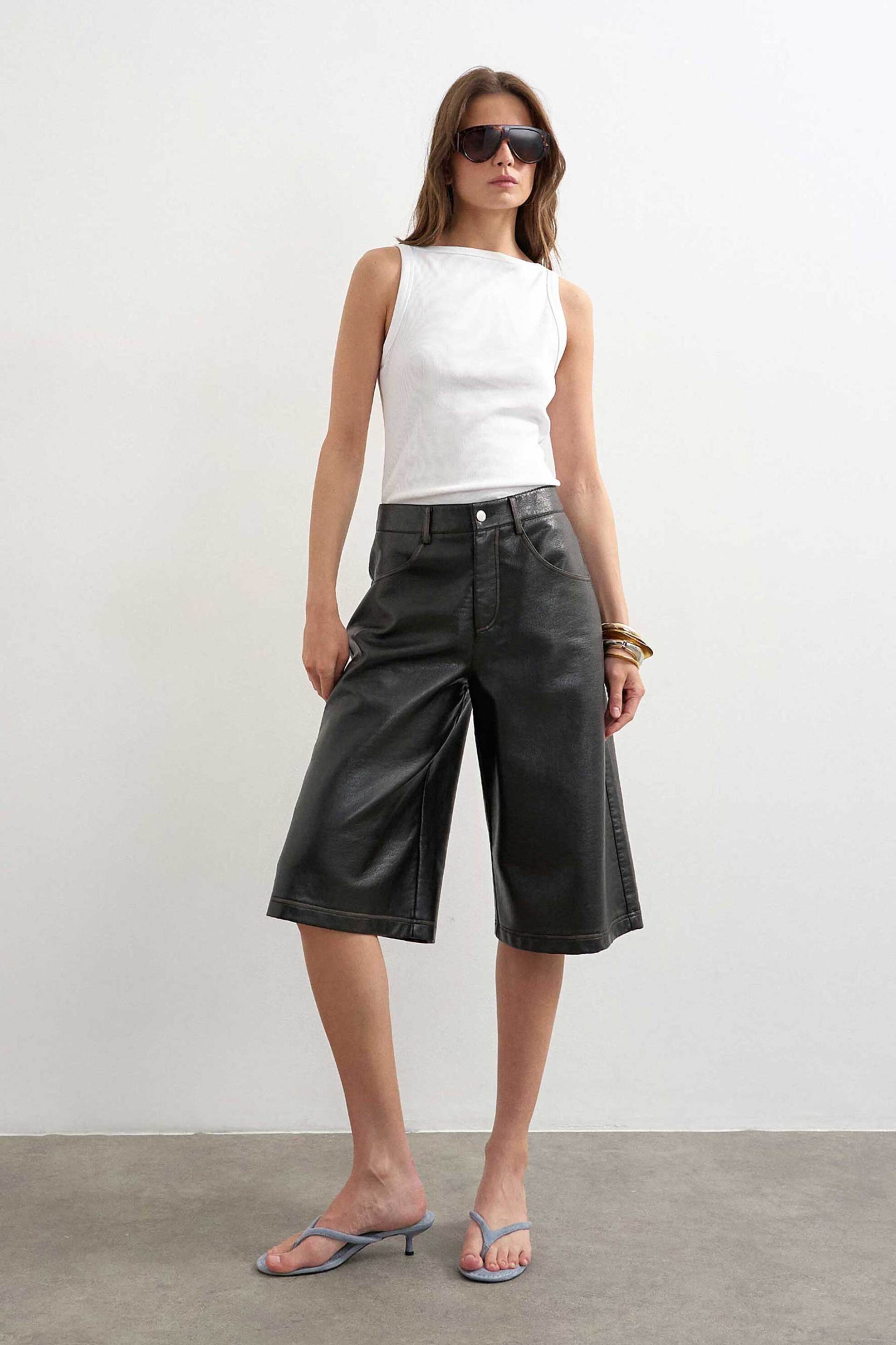 Topshop γυναικεία βερμούδα από faux δέρμα 