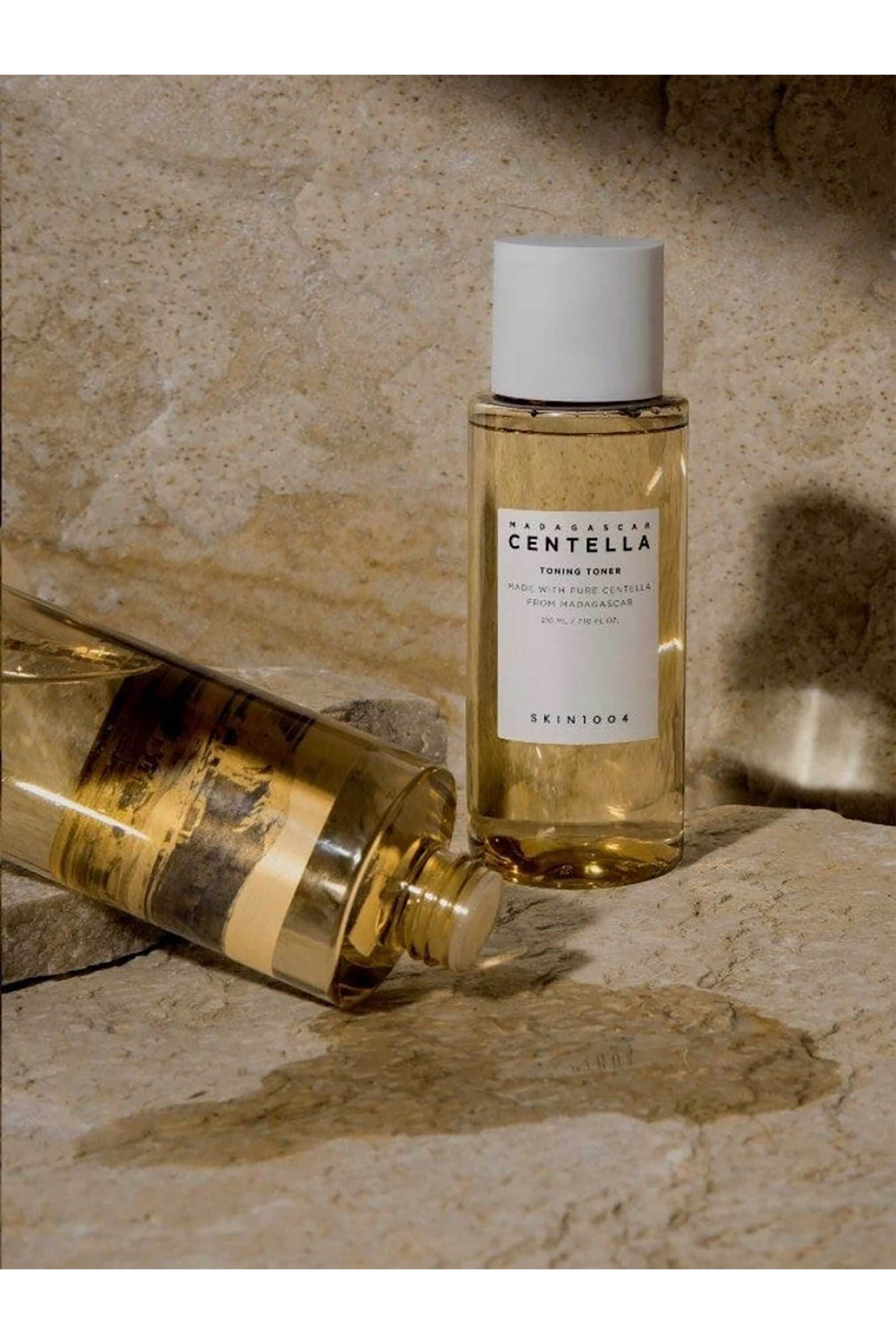 Skin1004 Madagascar Centella Toning Toner - Τόνερ Ενυδάτωσης Και Ήπιας Απολέπισης 210 ML 8809913830825