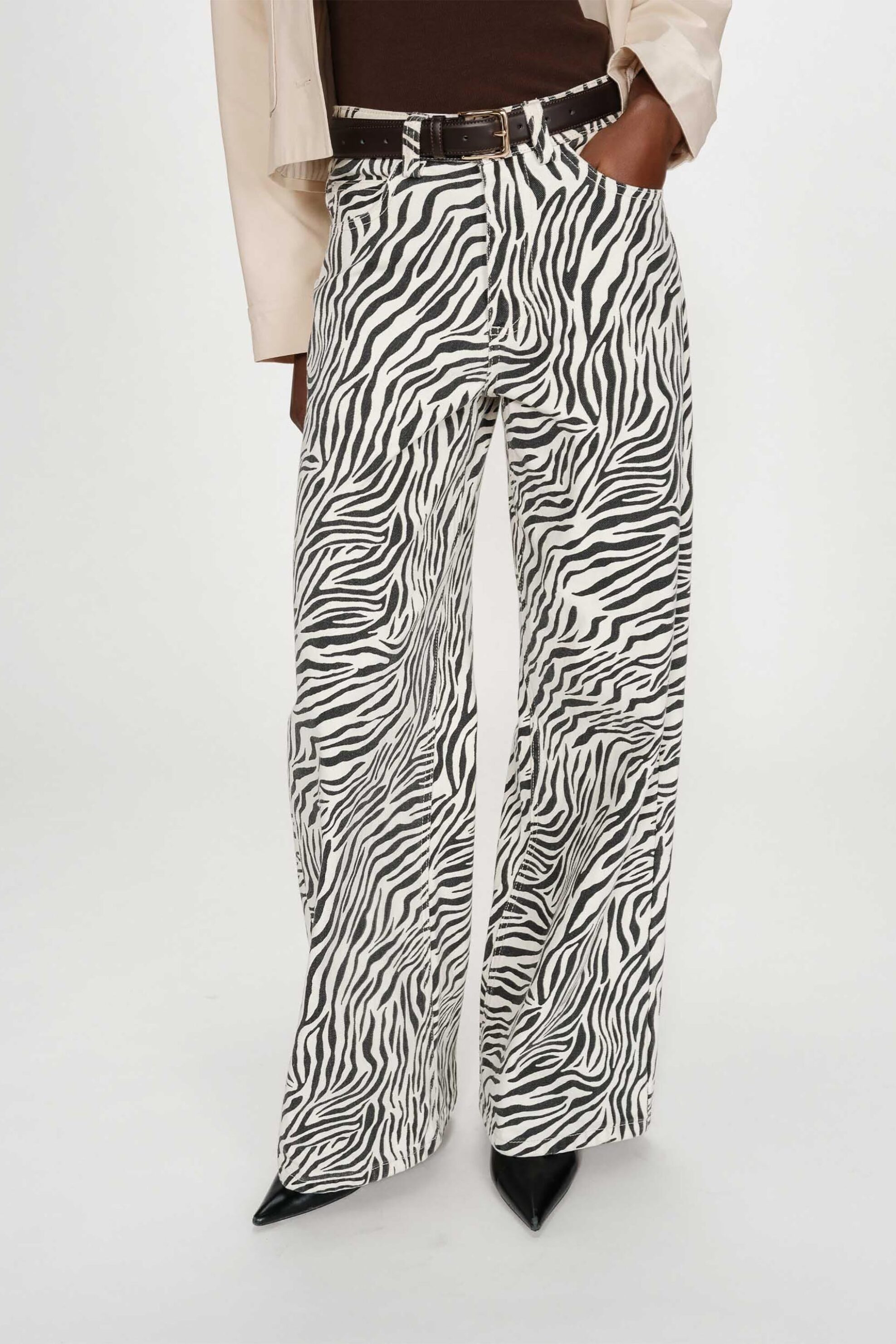GRACE & MILA Grace & Mila γυναικείο τζιν παντελόνι με animal print Loose Fit "Socca" - SOCCA/SS26 Ασπρόμαυρο - 2