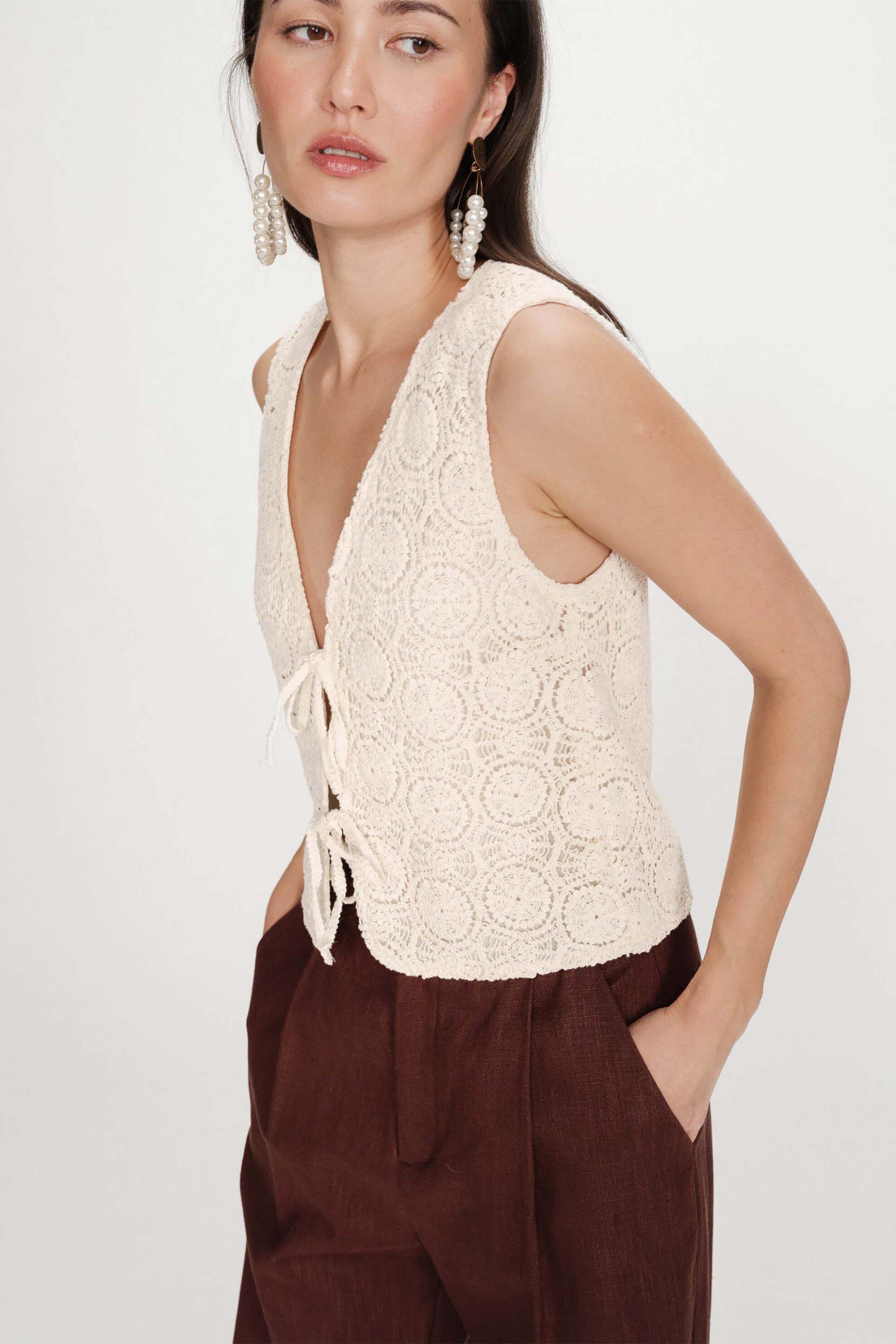 Grace & Mila γυναικείο γιλέκο με ανάγλυφο σχέδιο "Vony" - VONY/SS26 Εκρού φωτογραφία