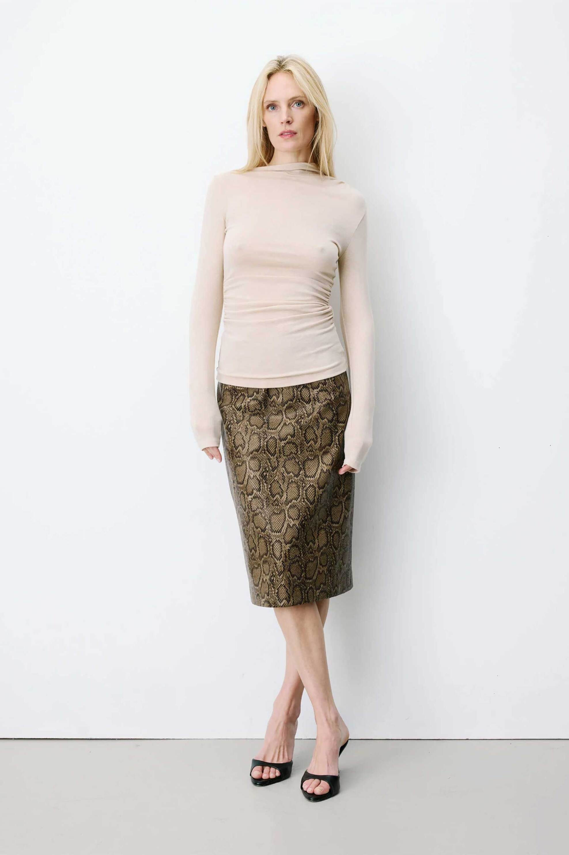 Grace & Mila γυναικεία μπλούζα ασύμμετρη 
