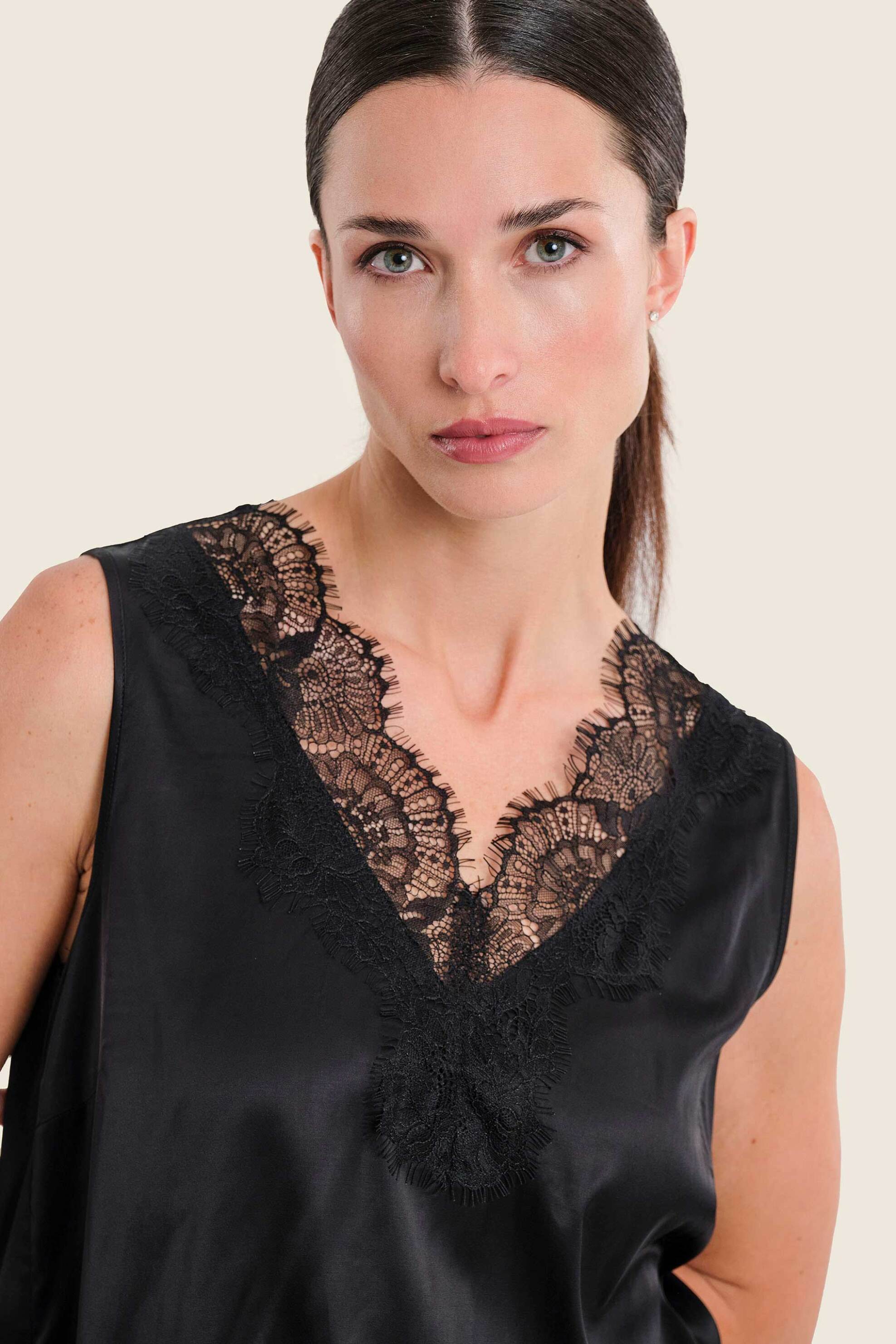 Gerry Weber γυναικεία αμάνικη μπλούζα σατέν με δαντέλα - N71030120038 Μαύρο
