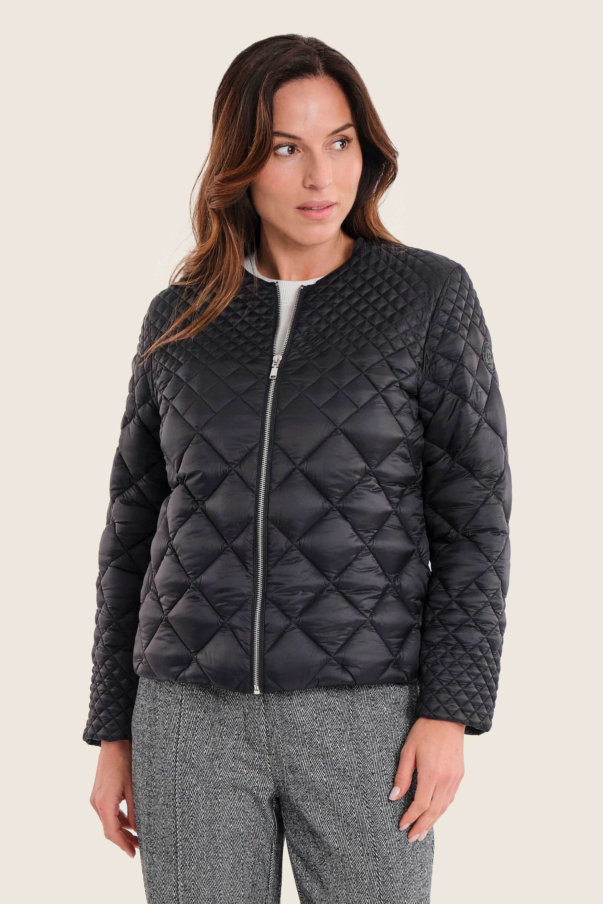 Gerry Weber γυναικείο μπουφάν με καπιτονέ σχέδιο και logo patch στο μανίκι - N72151120038 Μαύρο