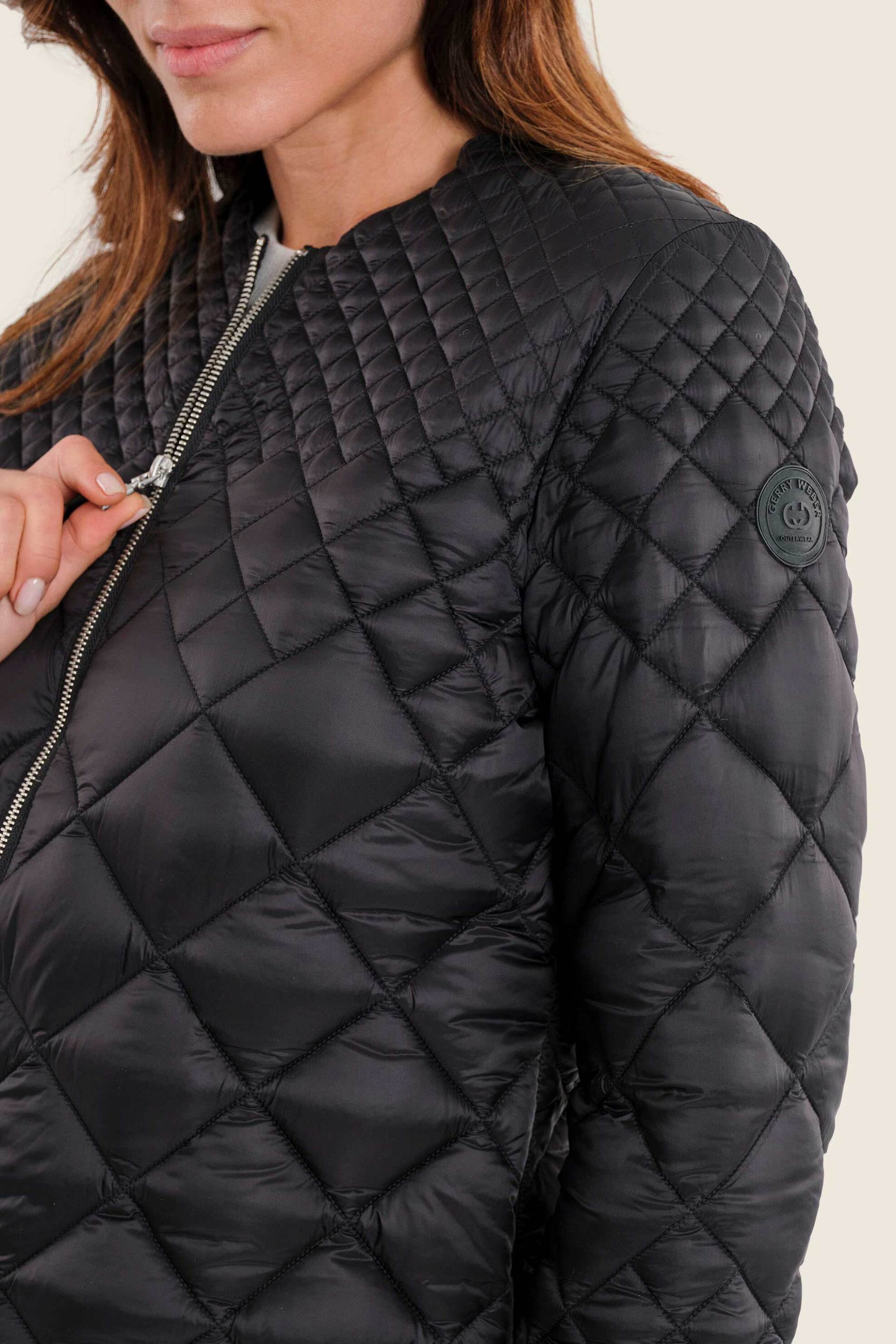 Gerry Weber γυναικείο μπουφάν με καπιτονέ σχέδιο και logo patch στο μανίκι - N72151120038 Μαύρο