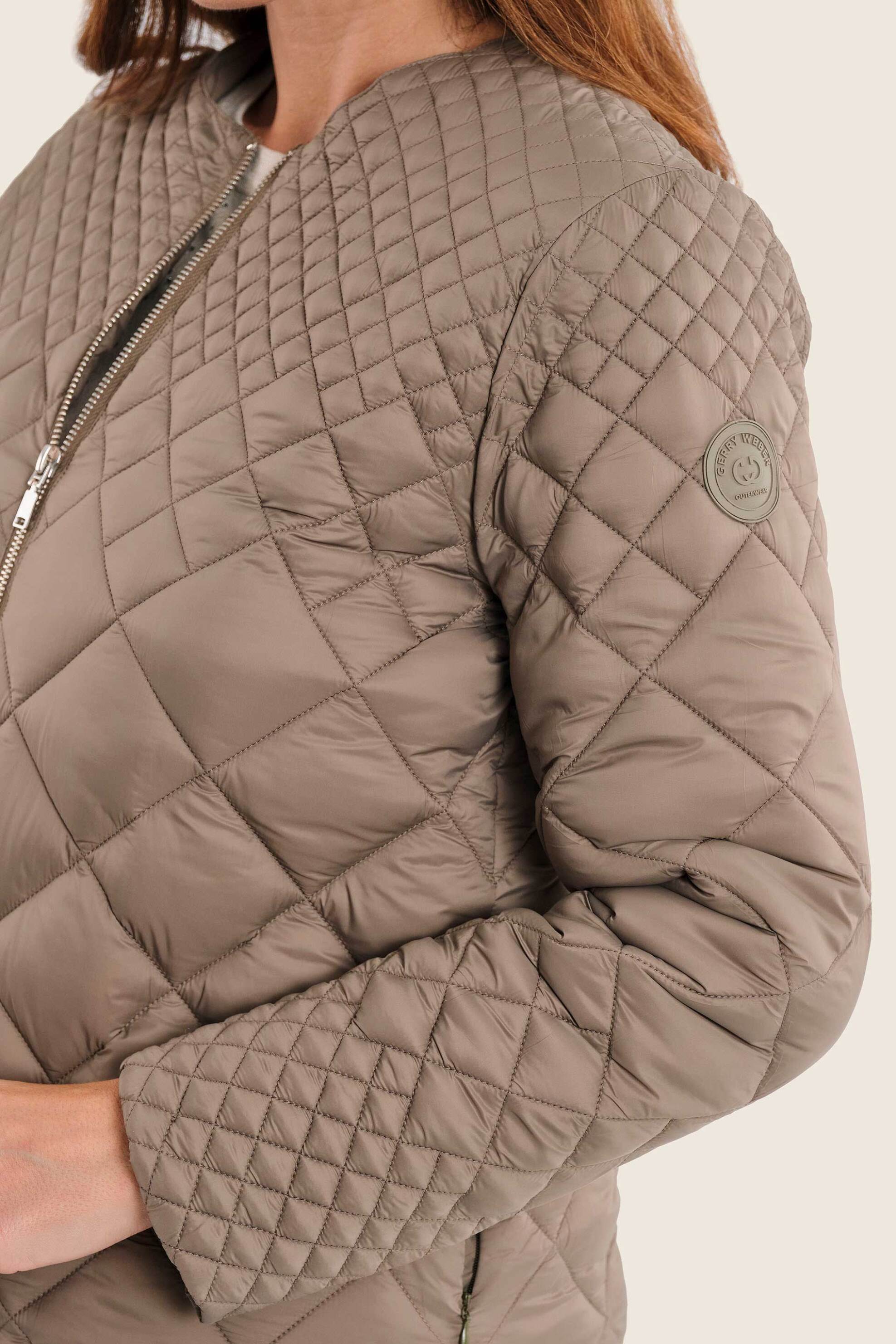 Gerry Weber γυναικείο μπουφάν με καπιτονέ σχέδιο και logo patch στο μανίκι - N72151697038 Καφέ Ανοιχτό