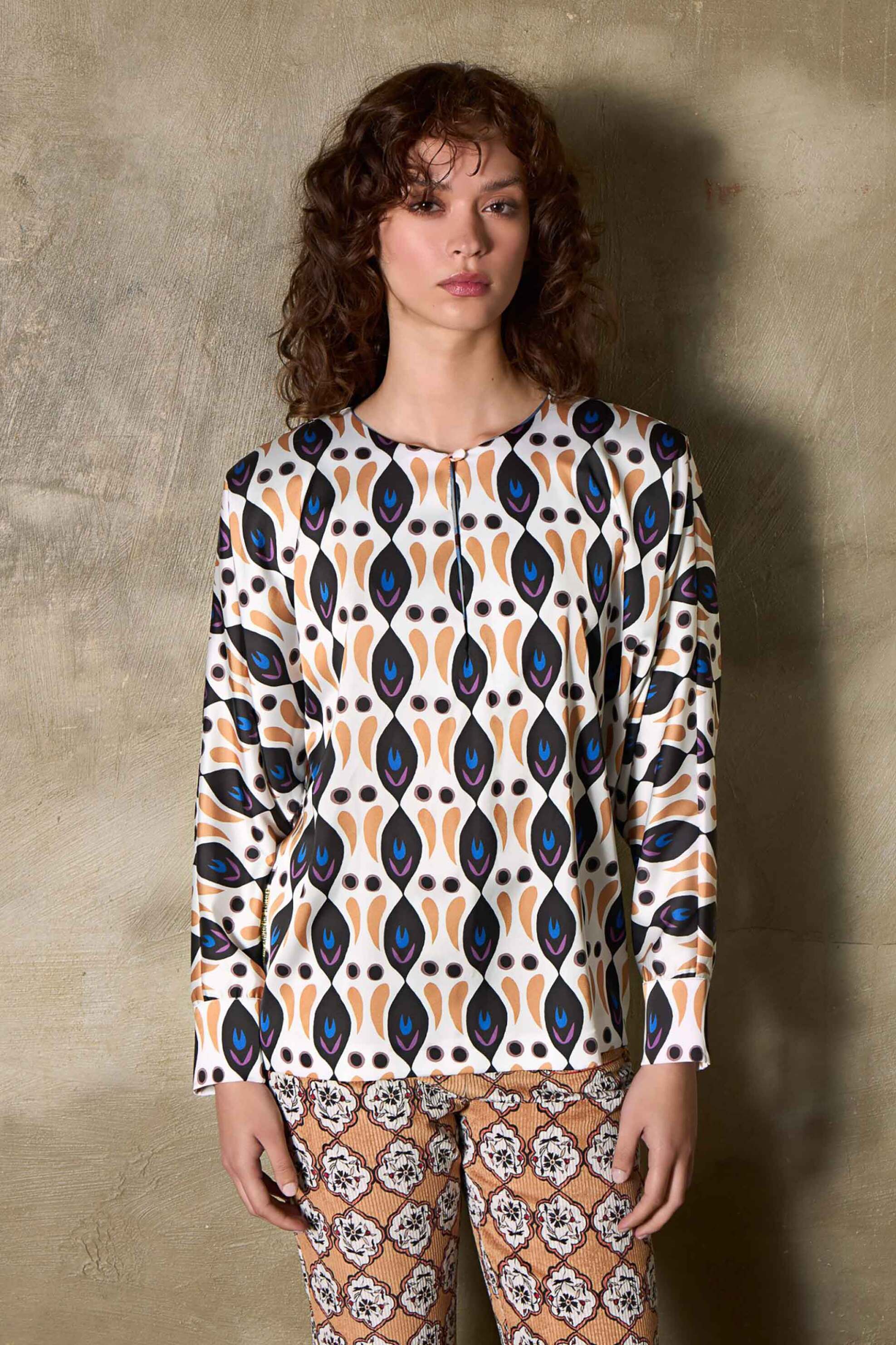 The Artians γυναικεία μπλούζα με all-over print Tailored Fit 