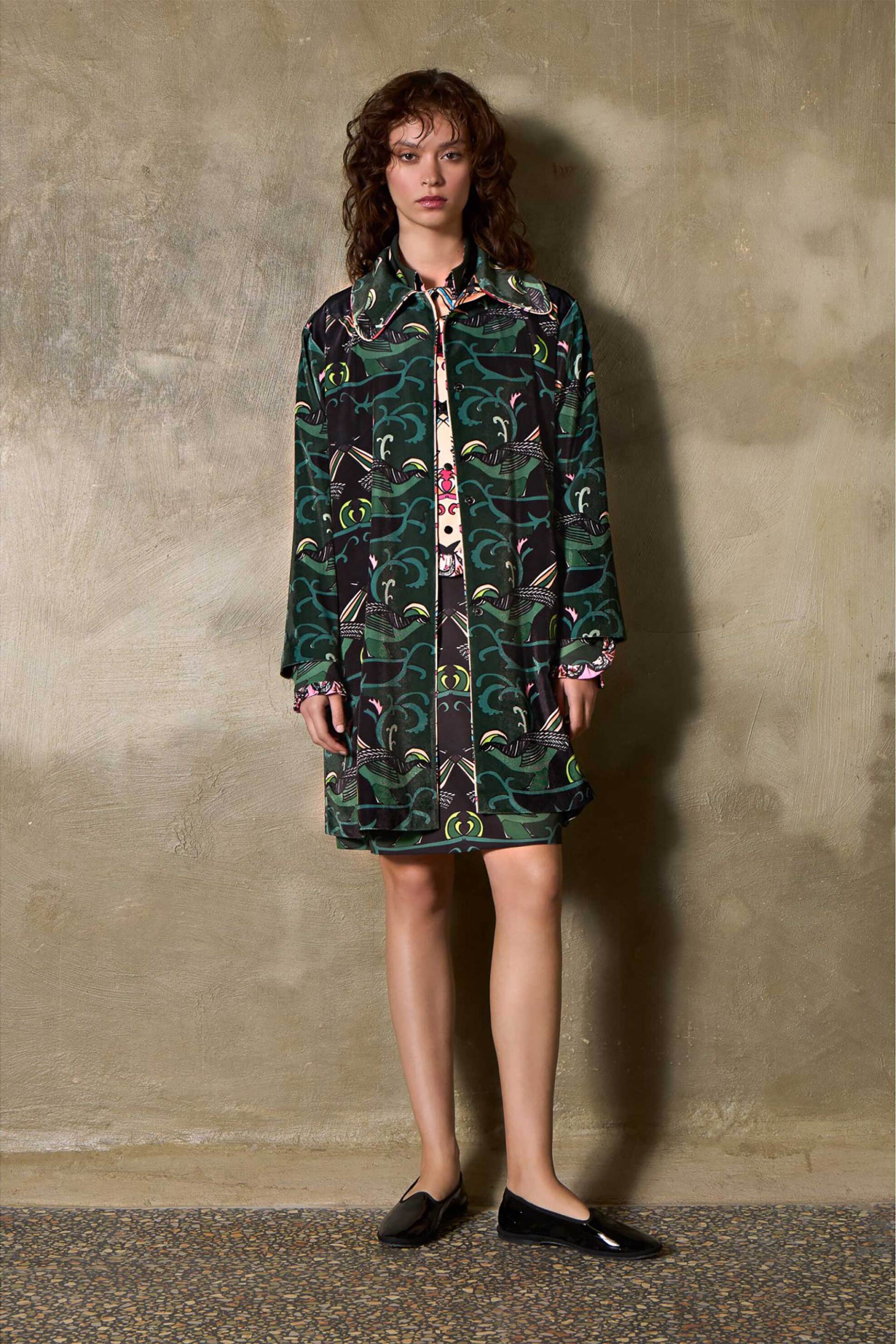 THE ARTIANS The Artians γυναικείο μακρύ jacket με all-over print και oversized γιακά Relaxed Fit "Genesis" - JV9 Πράσινο Σκούρο